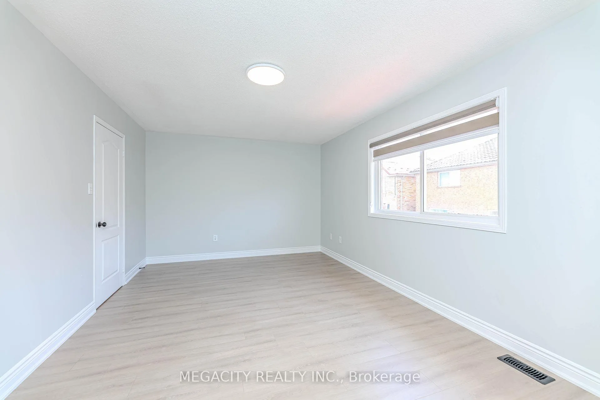 Photo 34 of 6 Linderwood Drive, Brampton, Fletcher's Meadow — HOMEH