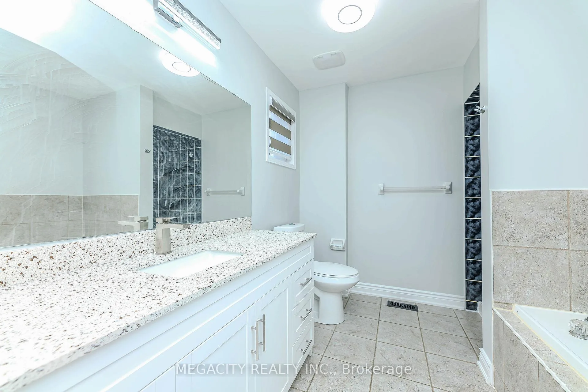 Photo 38 of 6 Linderwood Drive, Brampton, Fletcher's Meadow — HOMEH