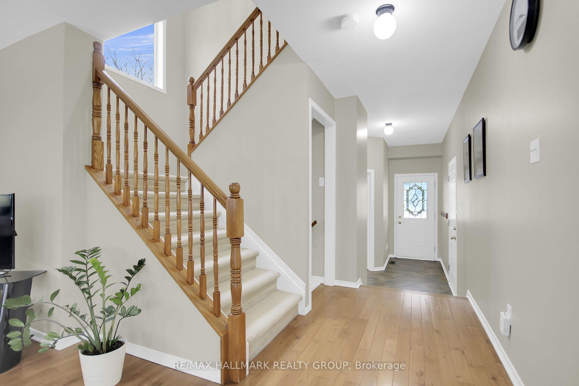 Photo 2 of 14 Collington Street, Ottawa, Barrhaven East — HOMEH
