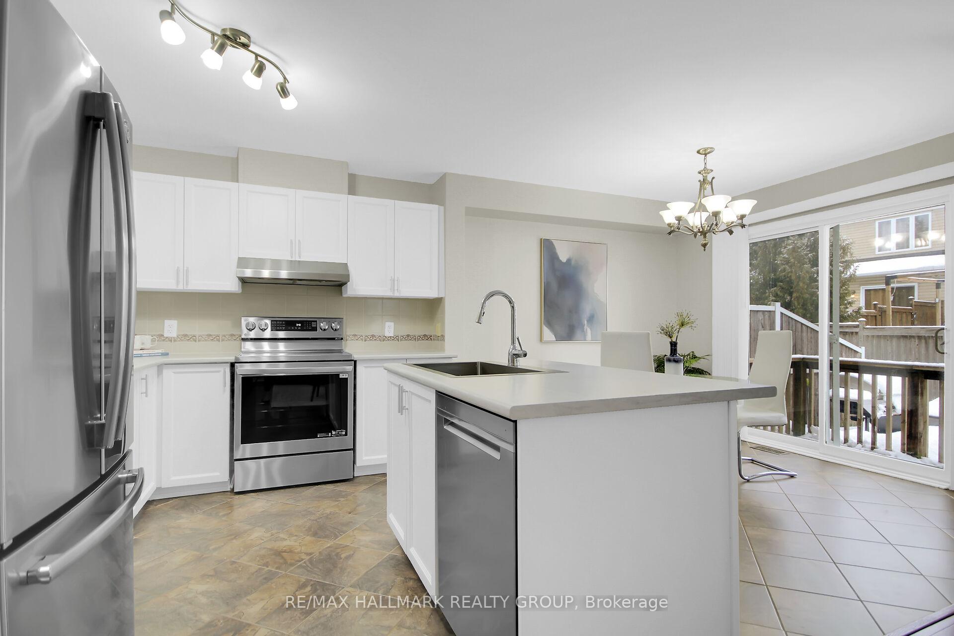 Photo 13 of 14 Collington Street, Ottawa, Barrhaven East — HOMEH