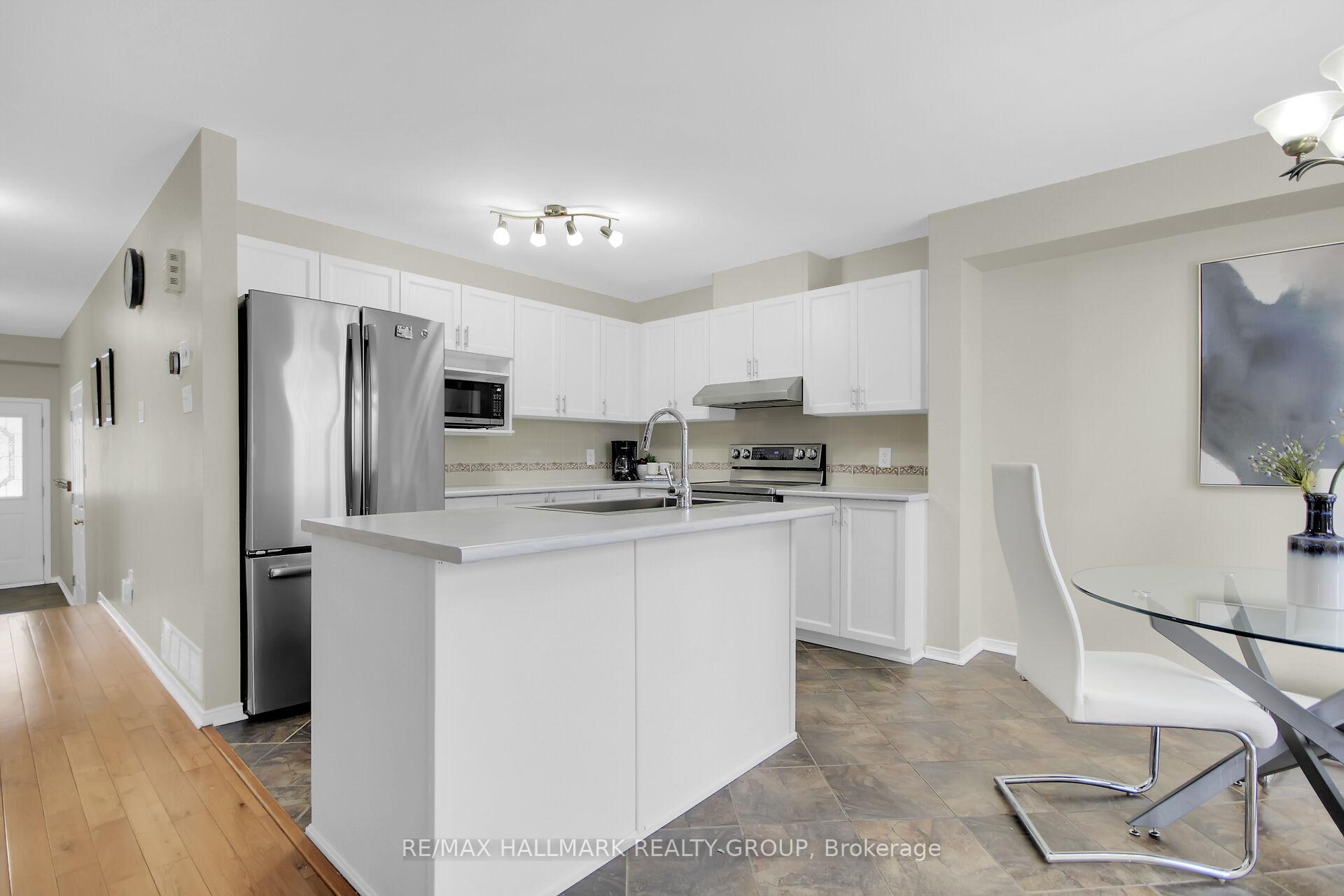 Photo 15 of 14 Collington Street, Ottawa, Barrhaven East — HOMEH