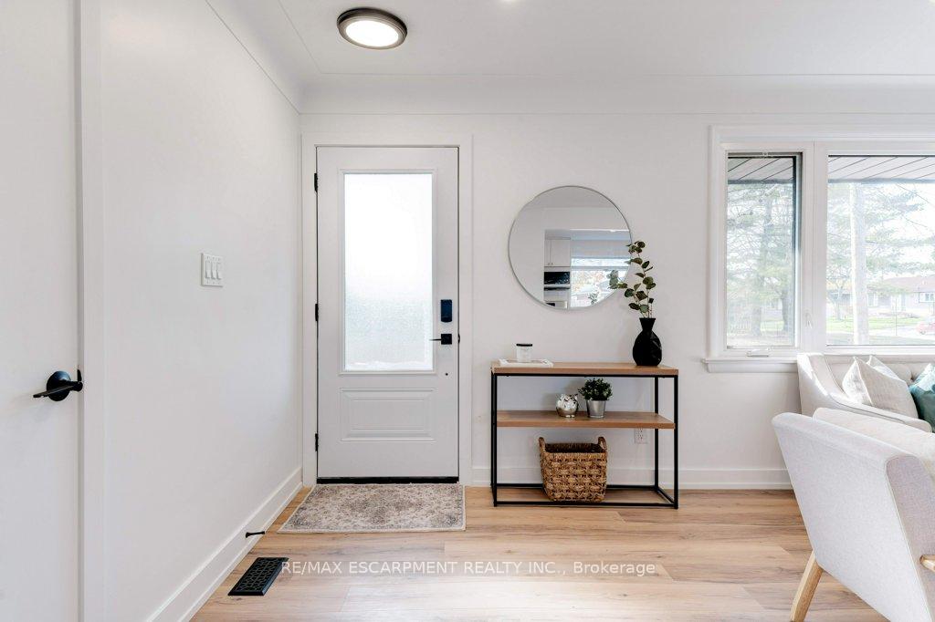 Photo 5 of 5470 Randolph Crescent, Burlington, Appleby — HOMEH