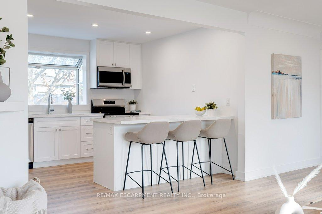Photo 9 of 5470 Randolph Crescent, Burlington, Appleby — HOMEH