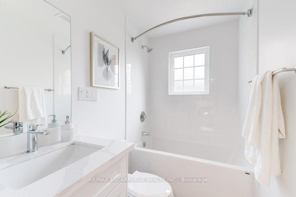 Photo 18 of 5470 Randolph Crescent, Burlington, Appleby — HOMEH