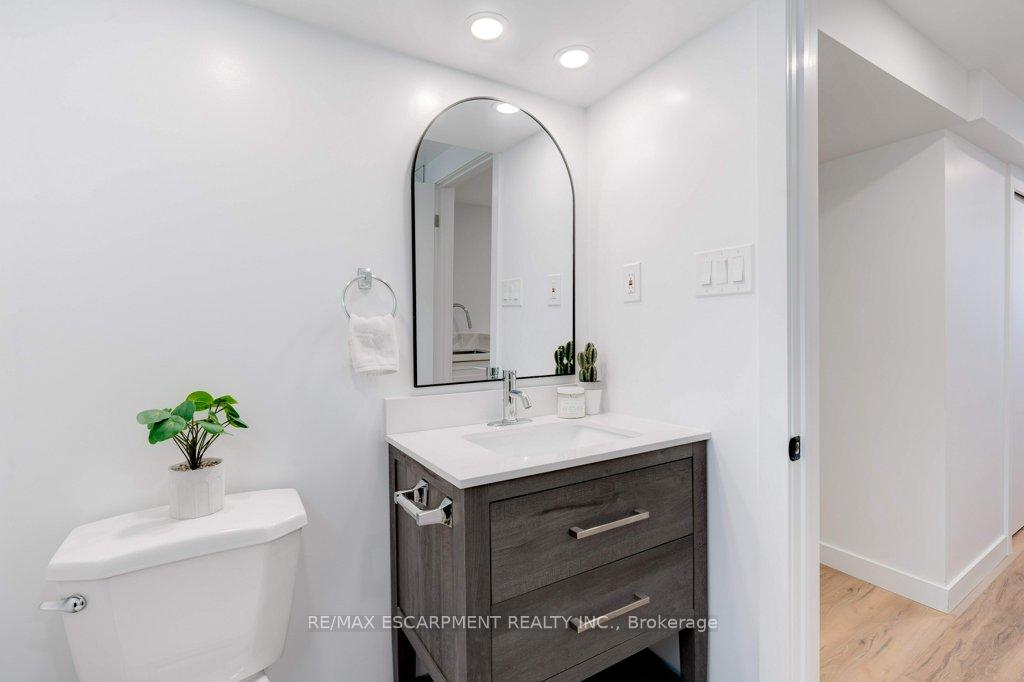 Photo 28 of 5470 Randolph Crescent, Burlington, Appleby — HOMEH