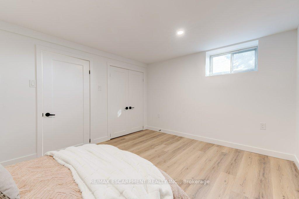 Photo 32 of 5470 Randolph Crescent, Burlington, Appleby — HOMEH