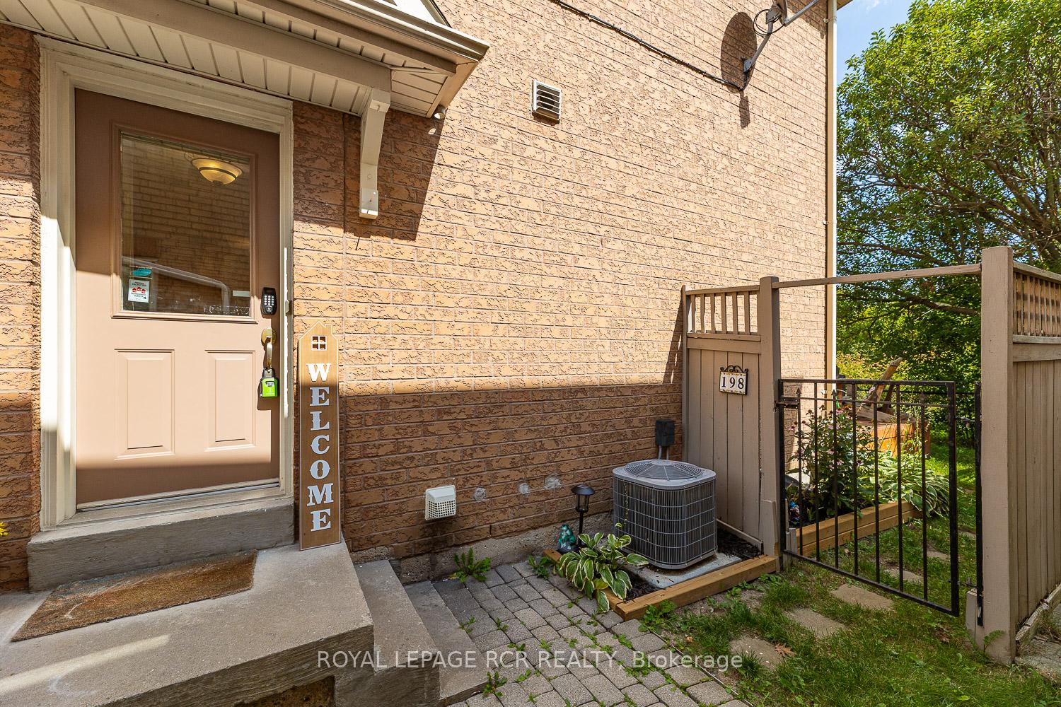Photo 6 of 198 Pressed Brick Drive, Brampton, Brampton North — HOMEH