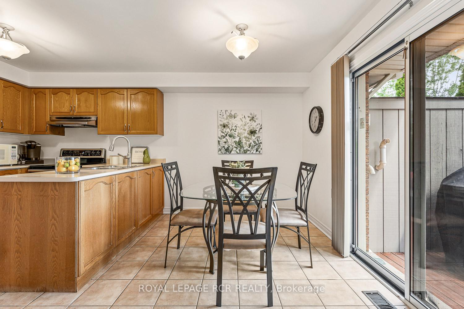 Photo 14 of 198 Pressed Brick Drive, Brampton, Brampton North — HOMEH