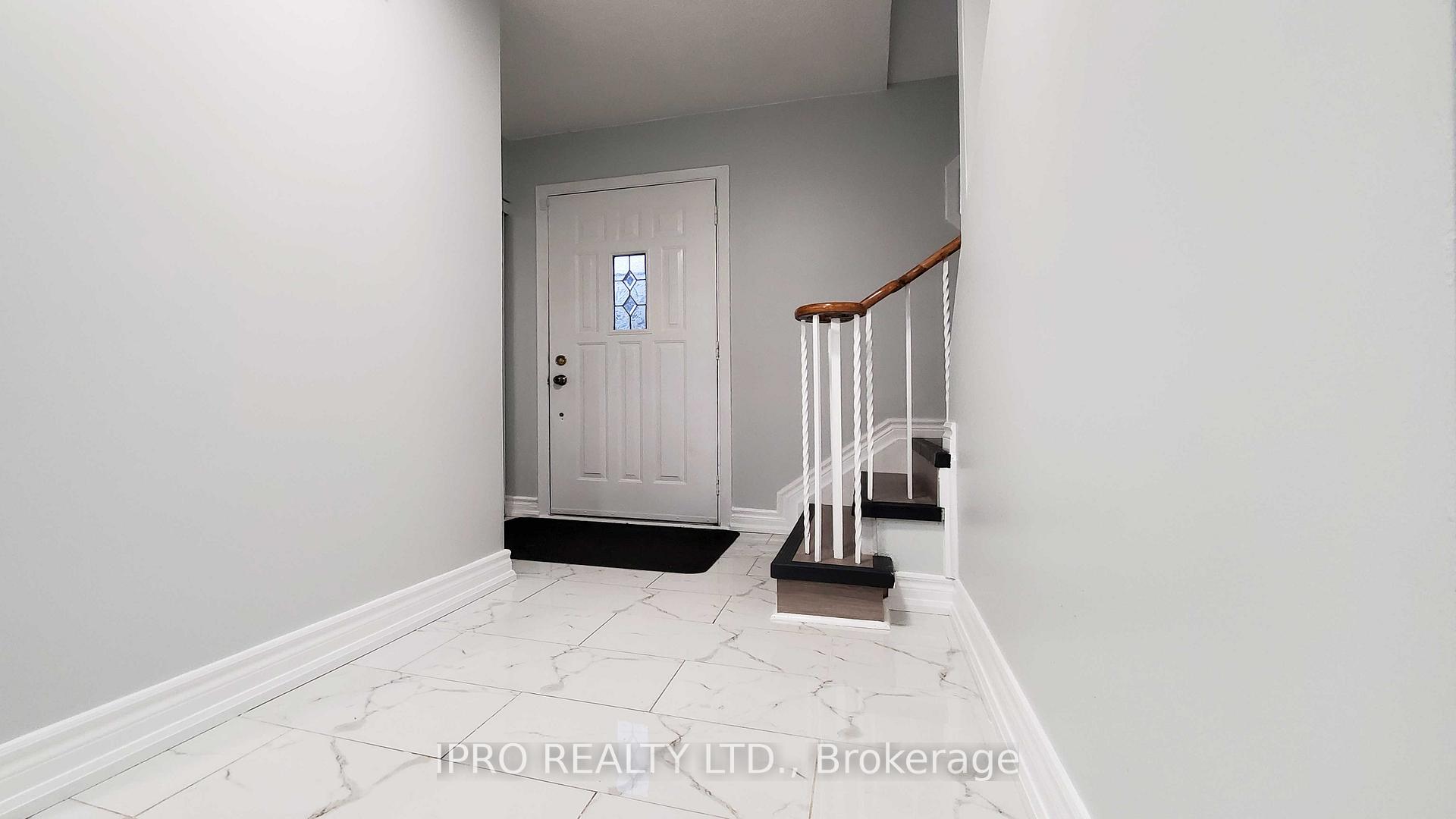 Photo 4 of 1222 Cherrydown Drive, Oshawa, Donevan — HOMEH