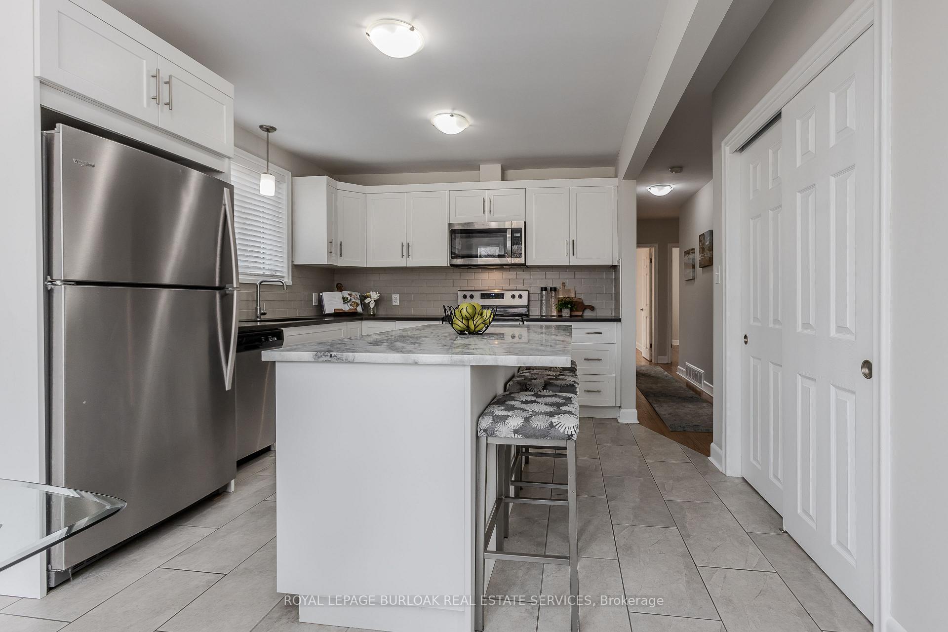 Photo 17 of 2290 Woodward Avenue, Burlington, Brant — HOMEH