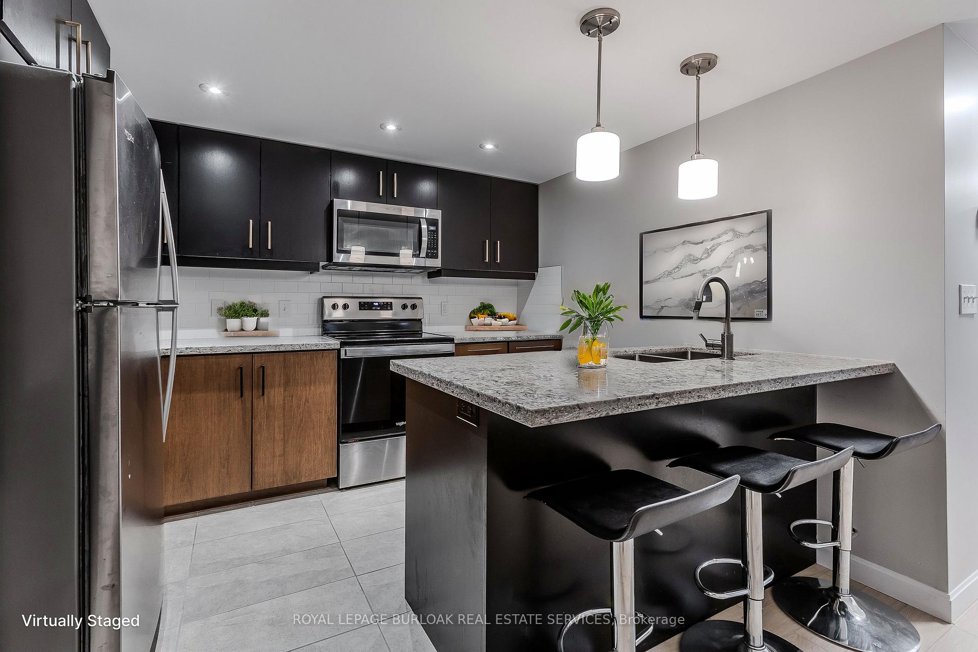 Photo 25 of 2290 Woodward Avenue, Burlington, Brant — HOMEH