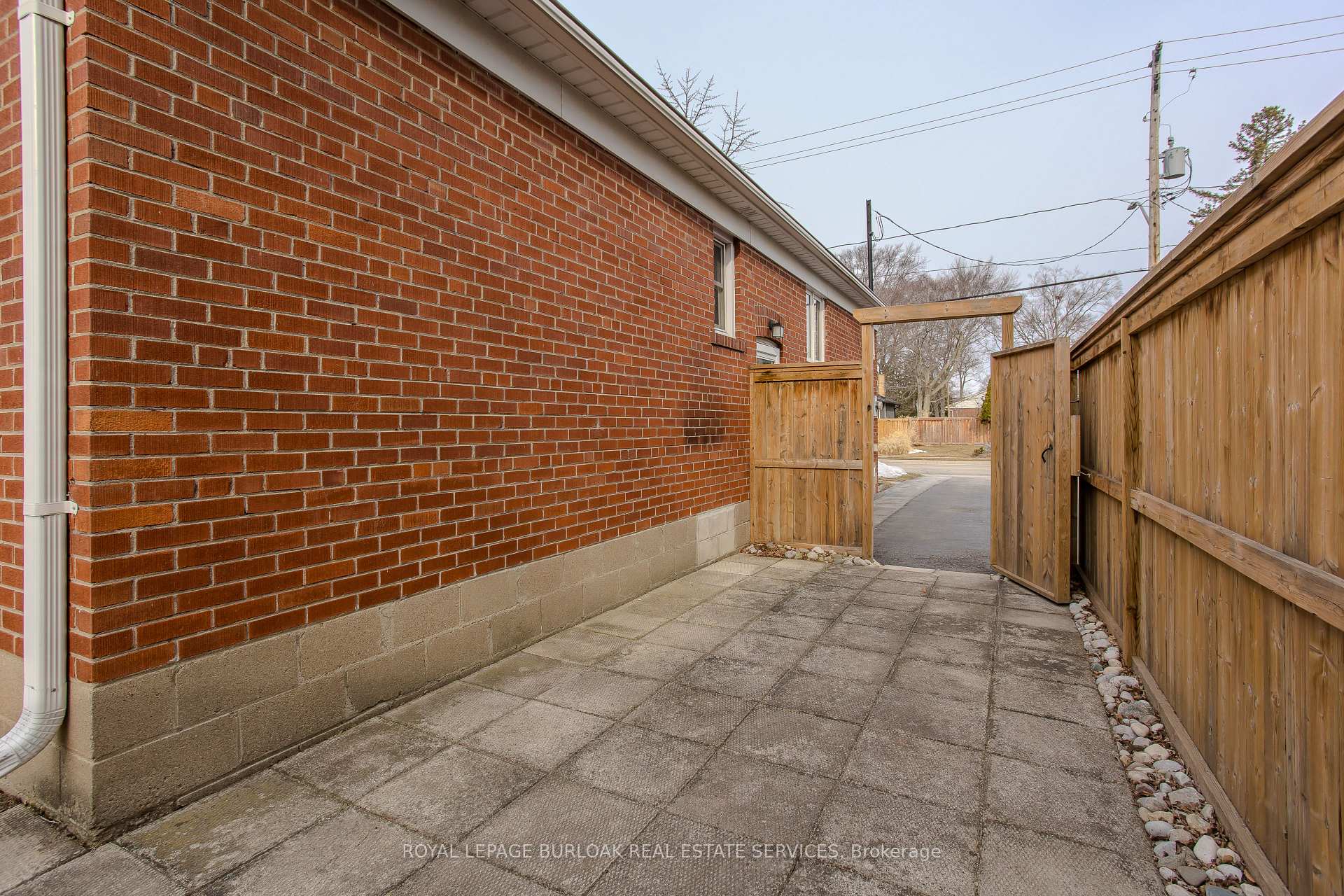 Photo 37 of 2290 Woodward Avenue, Burlington, Brant — HOMEH