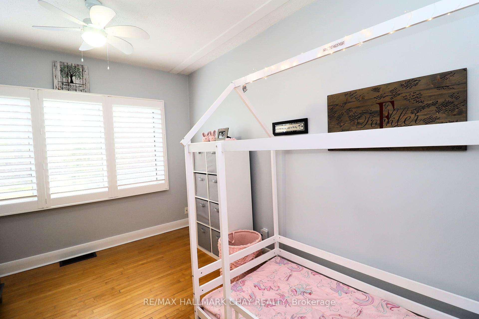 Photo 10 of 138 Owen Street N, Barrie, Wellington — HOMEH