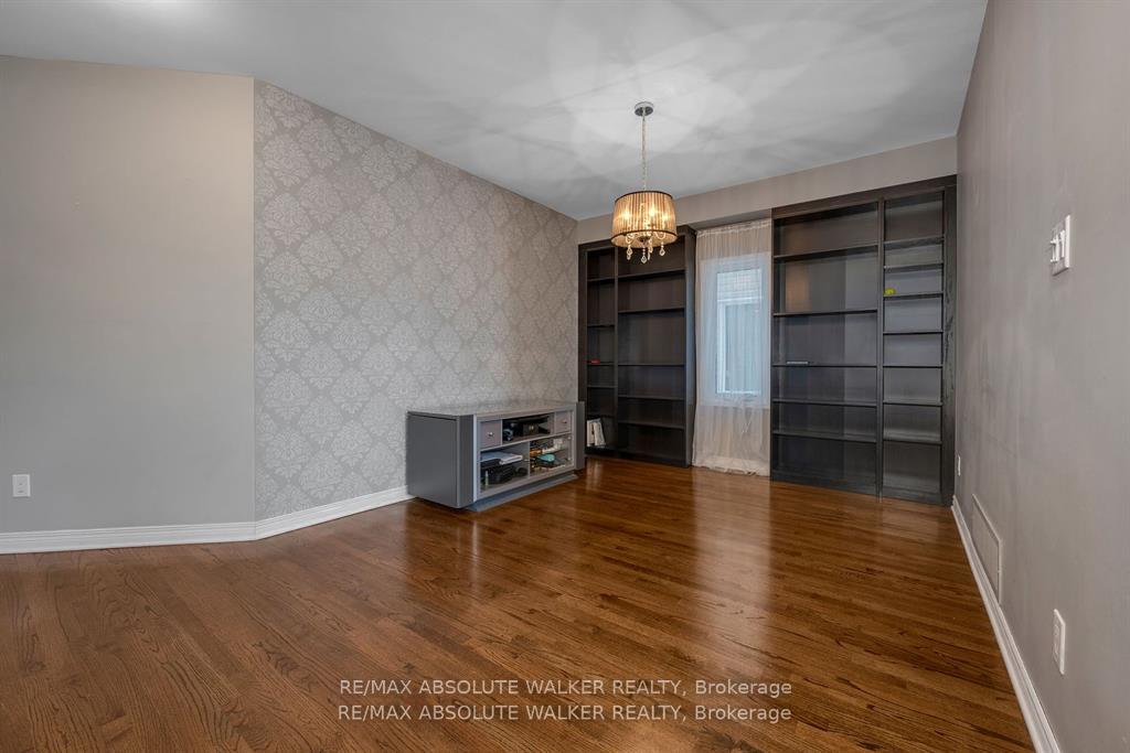 Photo 5 of 583 Bidwell Street, Ottawa, Barrhaven - Cedargrove/Fraserdale — HOMEH