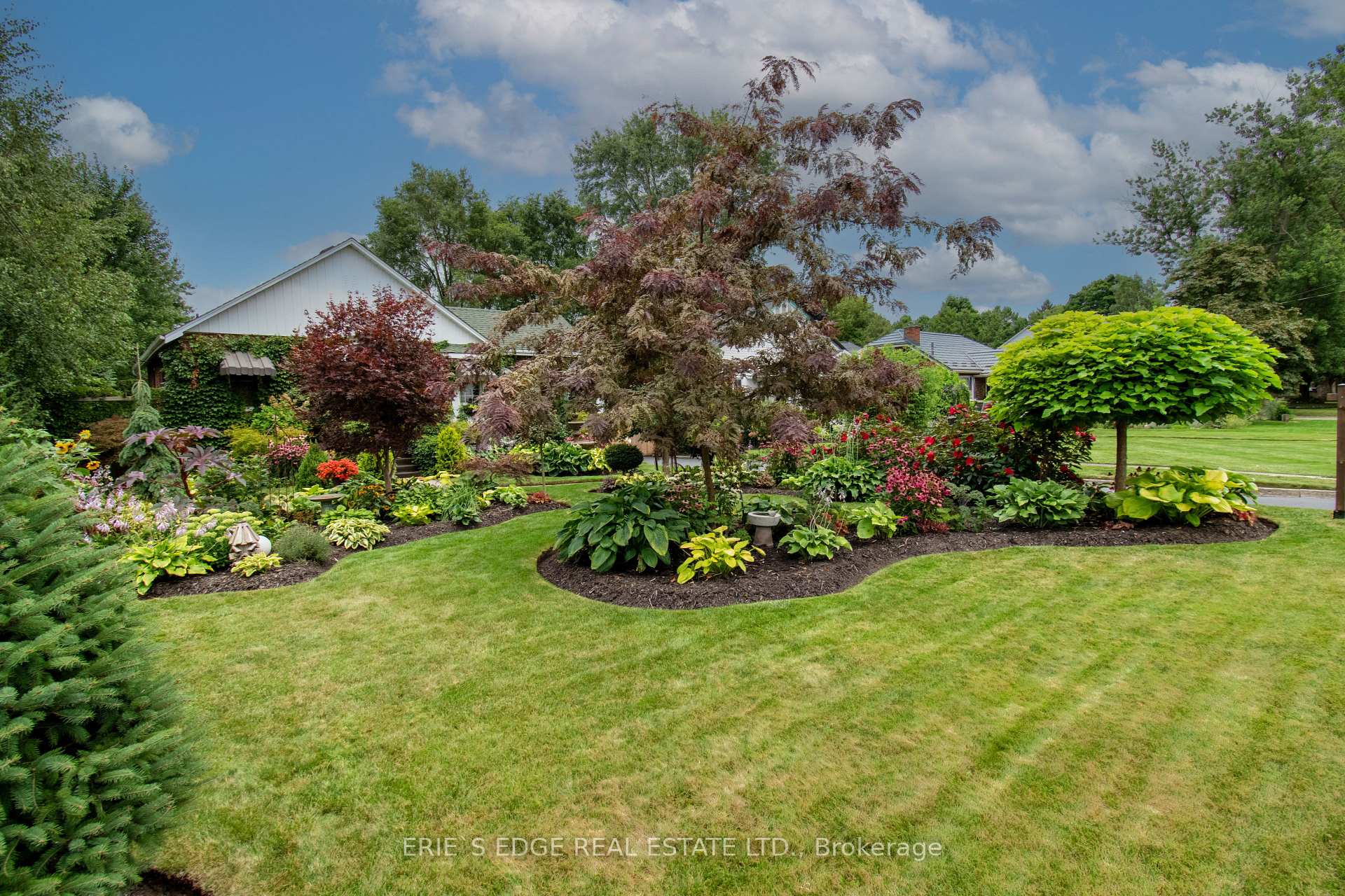 Photo 3 of 253 John Street S, Aylmer — HOMEH