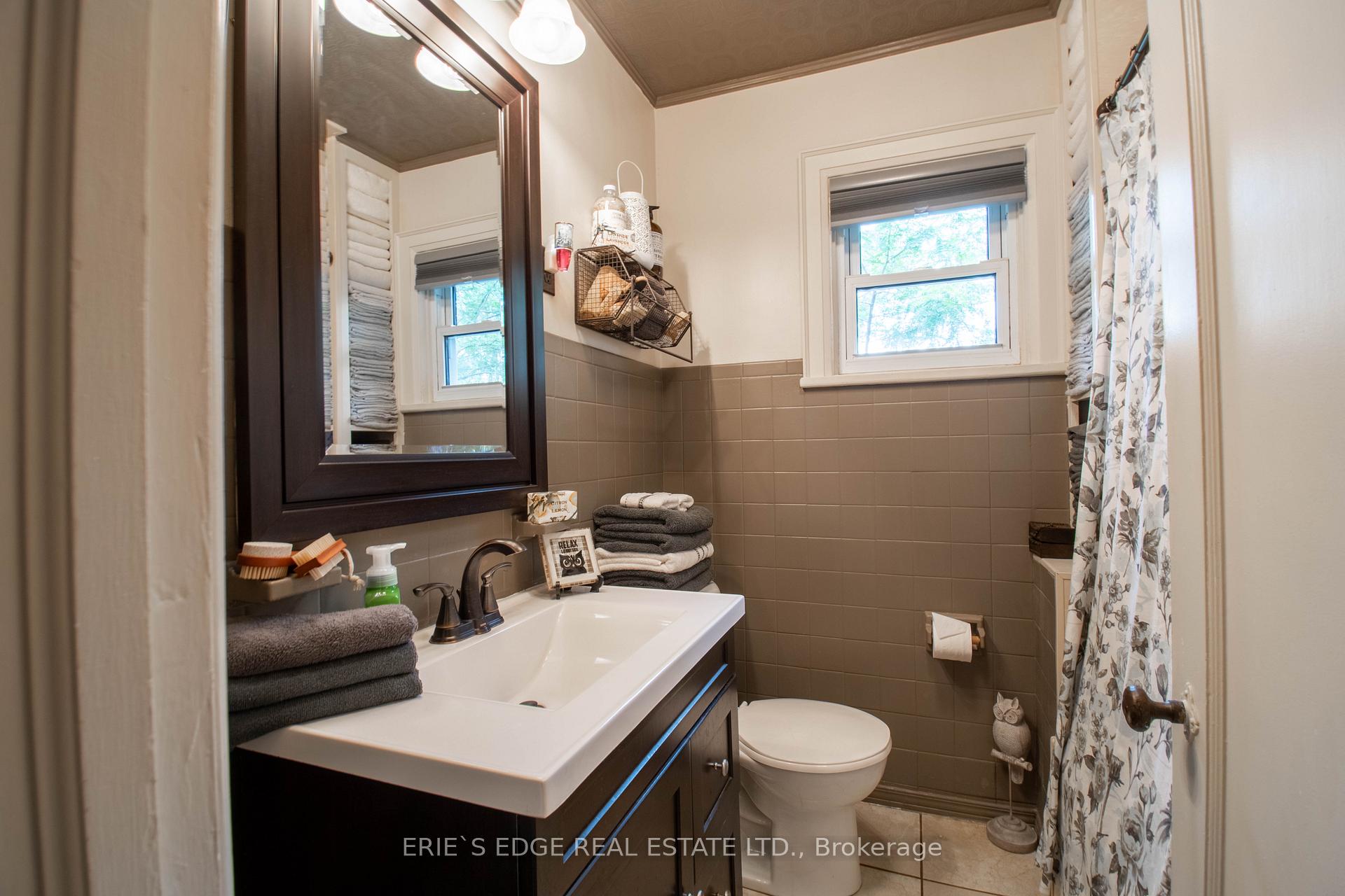 Photo 18 of 253 John Street S, Aylmer — HOMEH