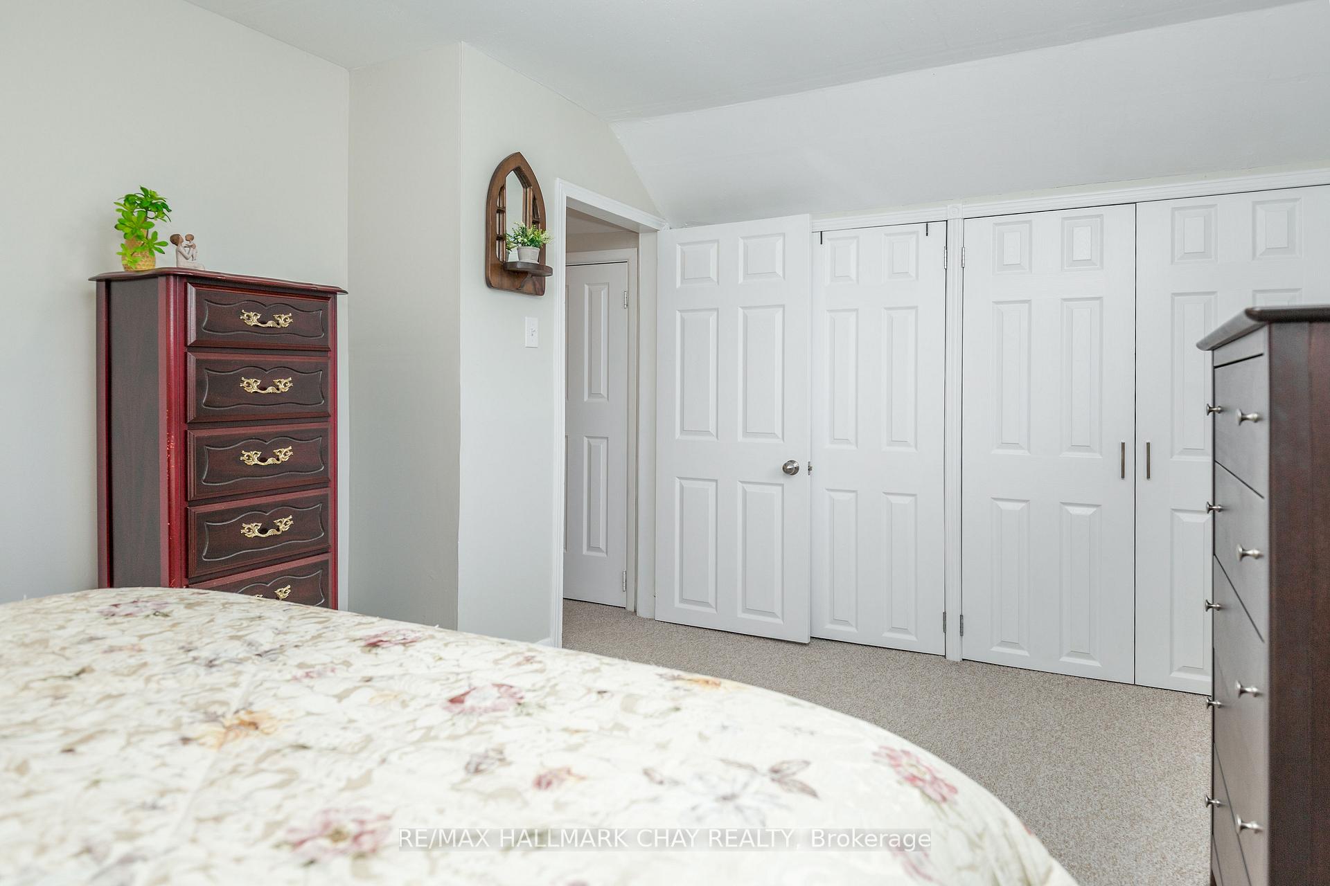 Photo 22 of 4 Dufferin Street, Barrie, Sanford — HOMEH