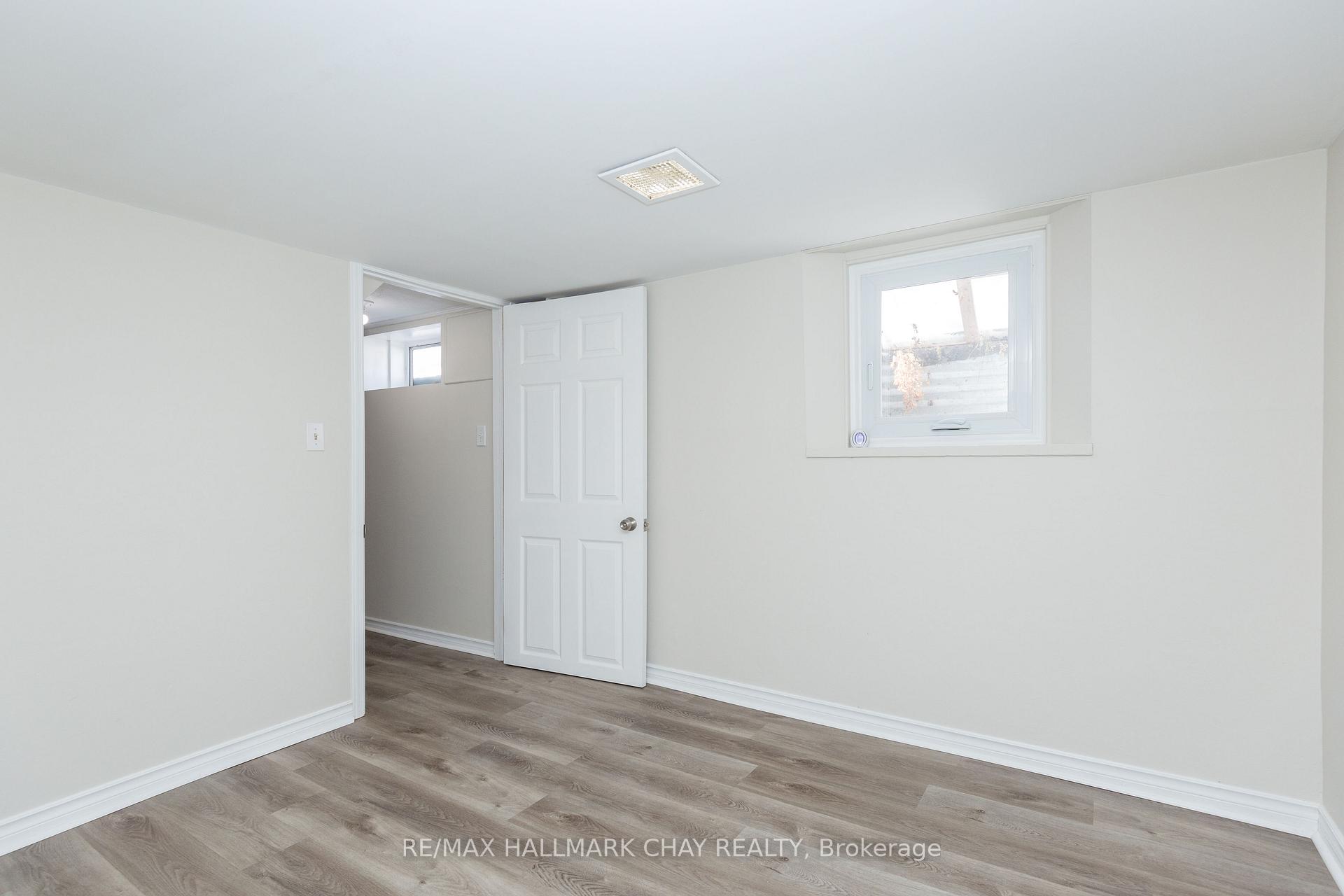 Photo 29 of 4 Dufferin Street, Barrie, Sanford — HOMEH