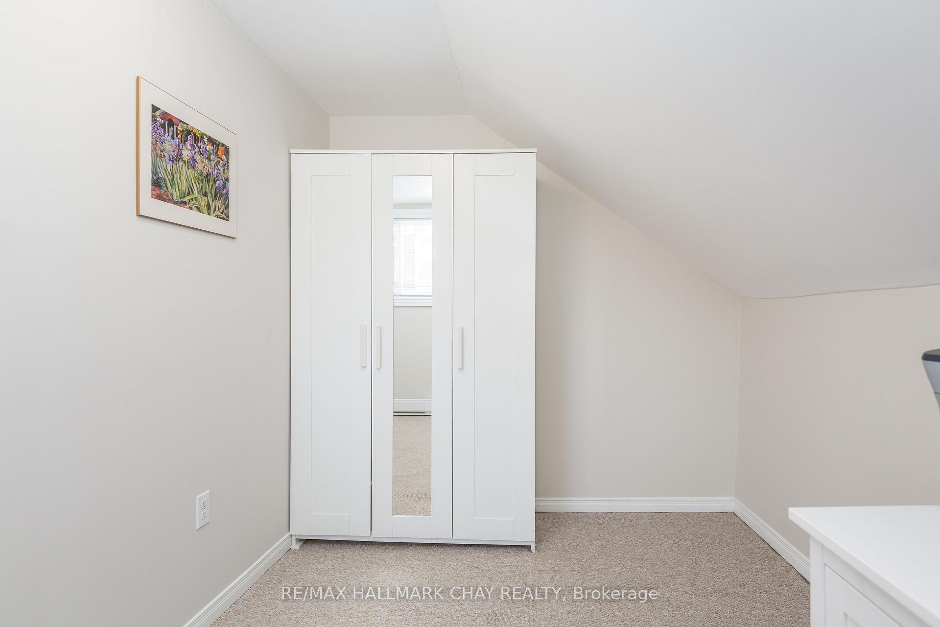 Photo 31 of 4 Dufferin Street, Barrie, Sanford — HOMEH