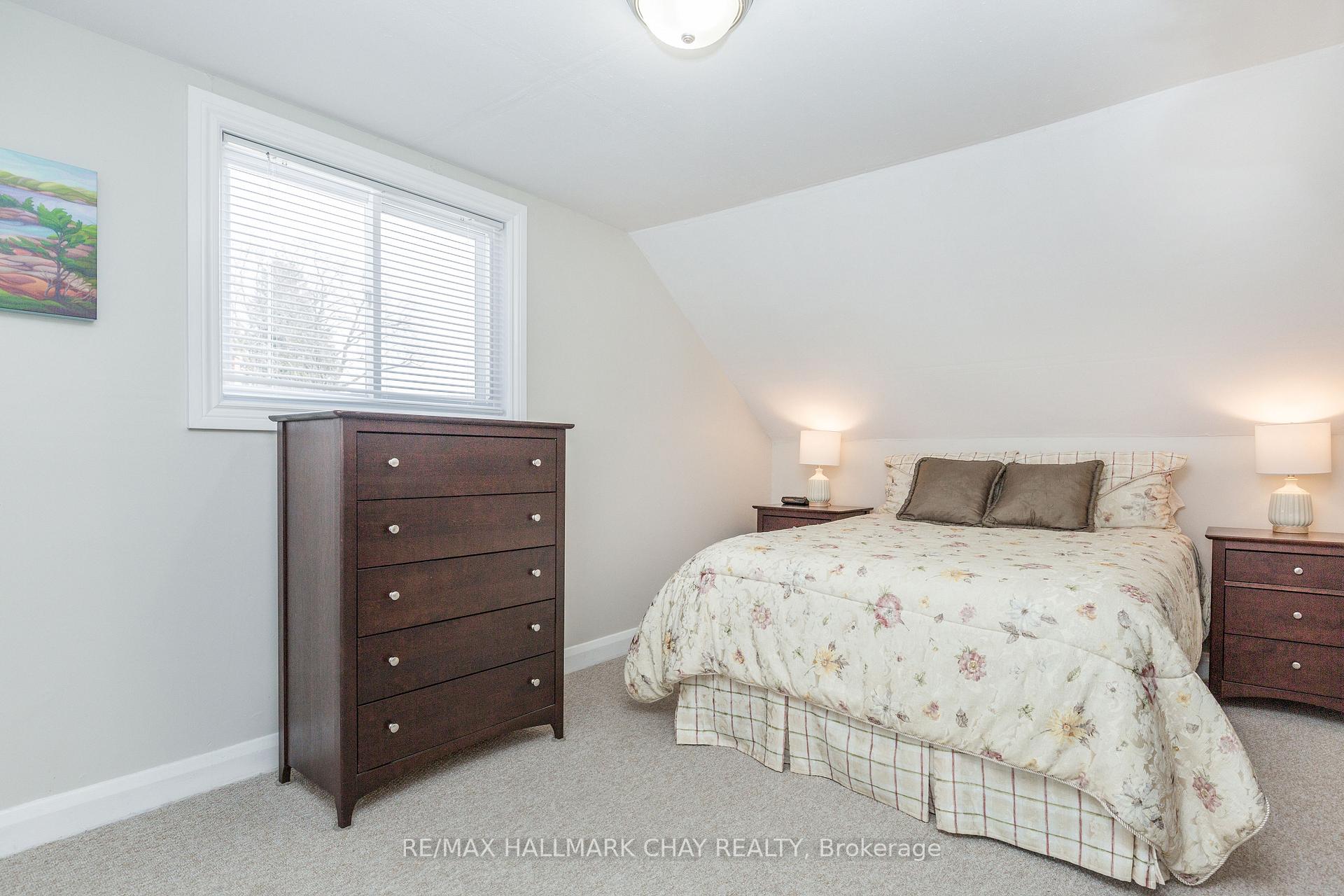 Photo 40 of 4 Dufferin Street, Barrie, Sanford — HOMEH