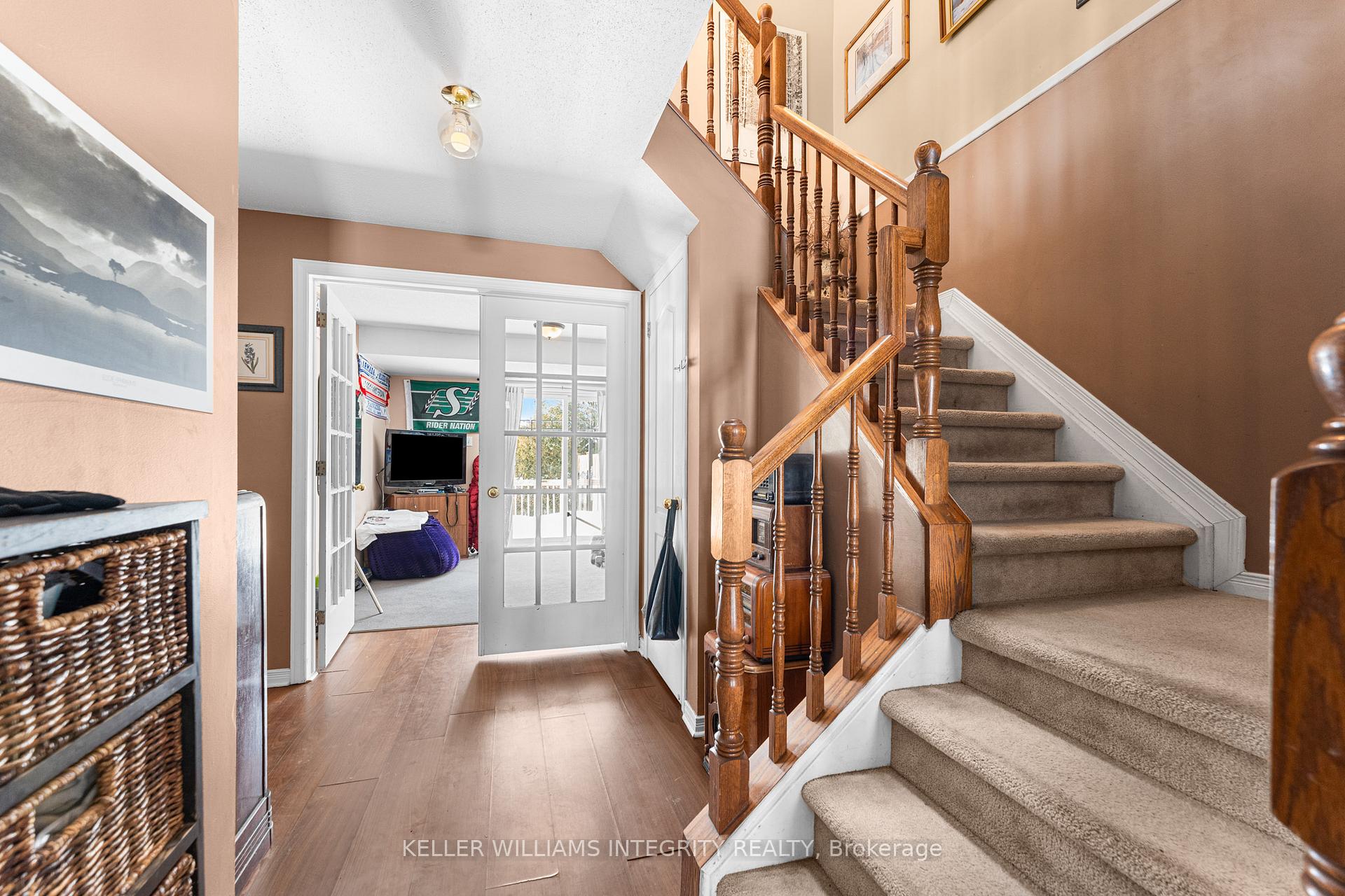 Photo 3 of 6 Mannington Court, Ottawa, Barrhaven - Cedargrove/Fraserdale — HOMEH