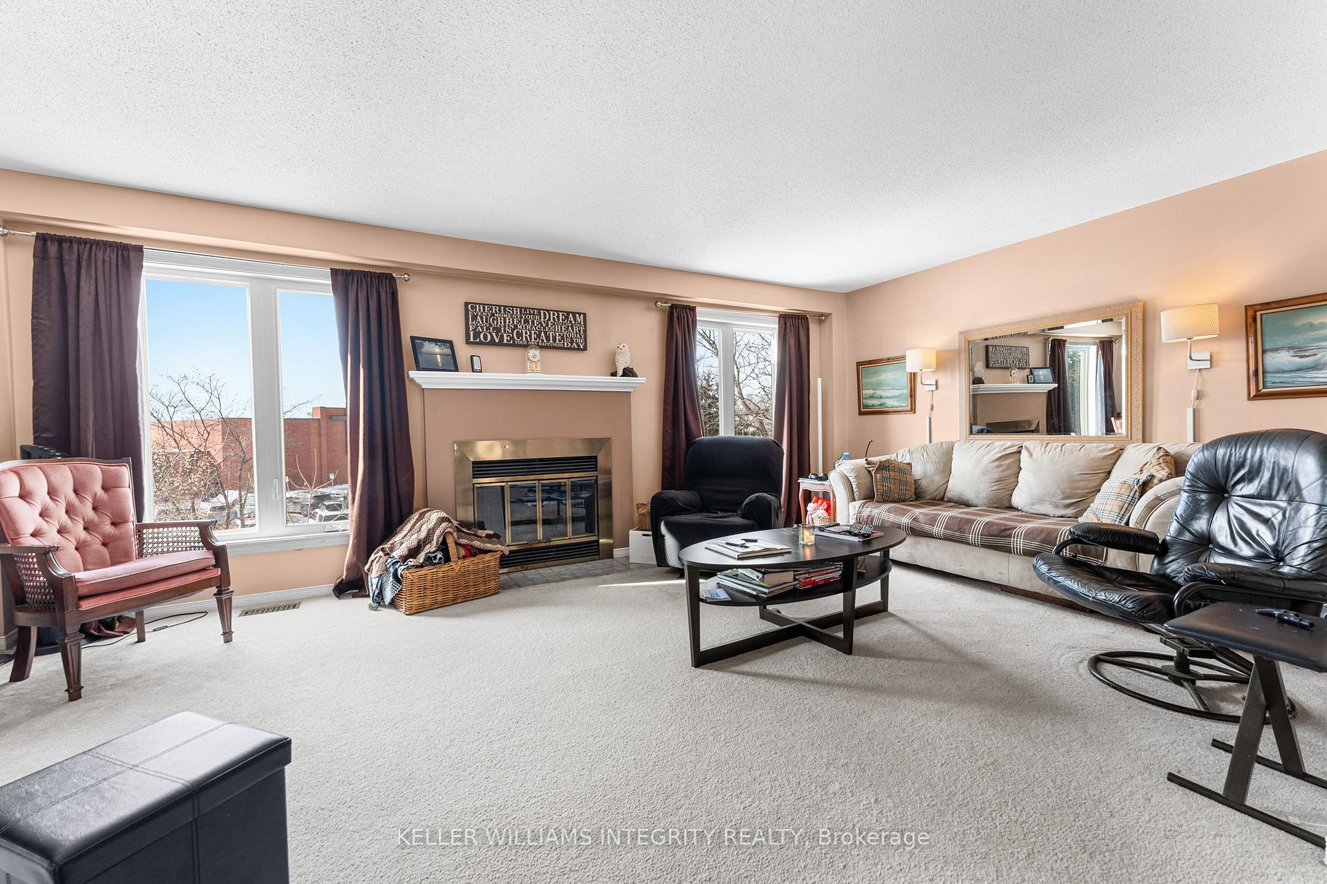Photo 4 of 6 Mannington Court, Ottawa, Barrhaven - Cedargrove/Fraserdale — HOMEH