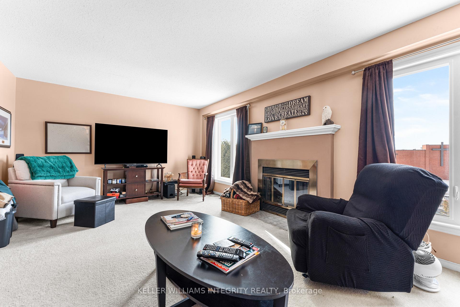 Photo 5 of 6 Mannington Court, Ottawa, Barrhaven - Cedargrove/Fraserdale — HOMEH