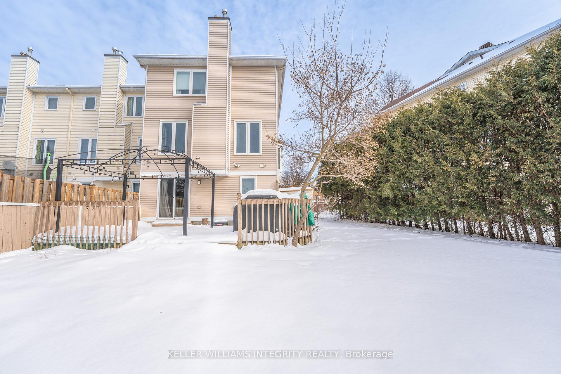 Photo 11 of 6 Mannington Court, Ottawa, Barrhaven - Cedargrove/Fraserdale — HOMEH