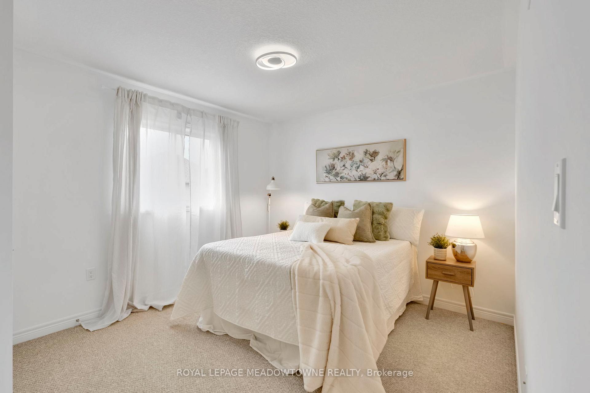 Photo 19 of 266 Dalgleish Trail, Hamilton, Hannon — HOMEH