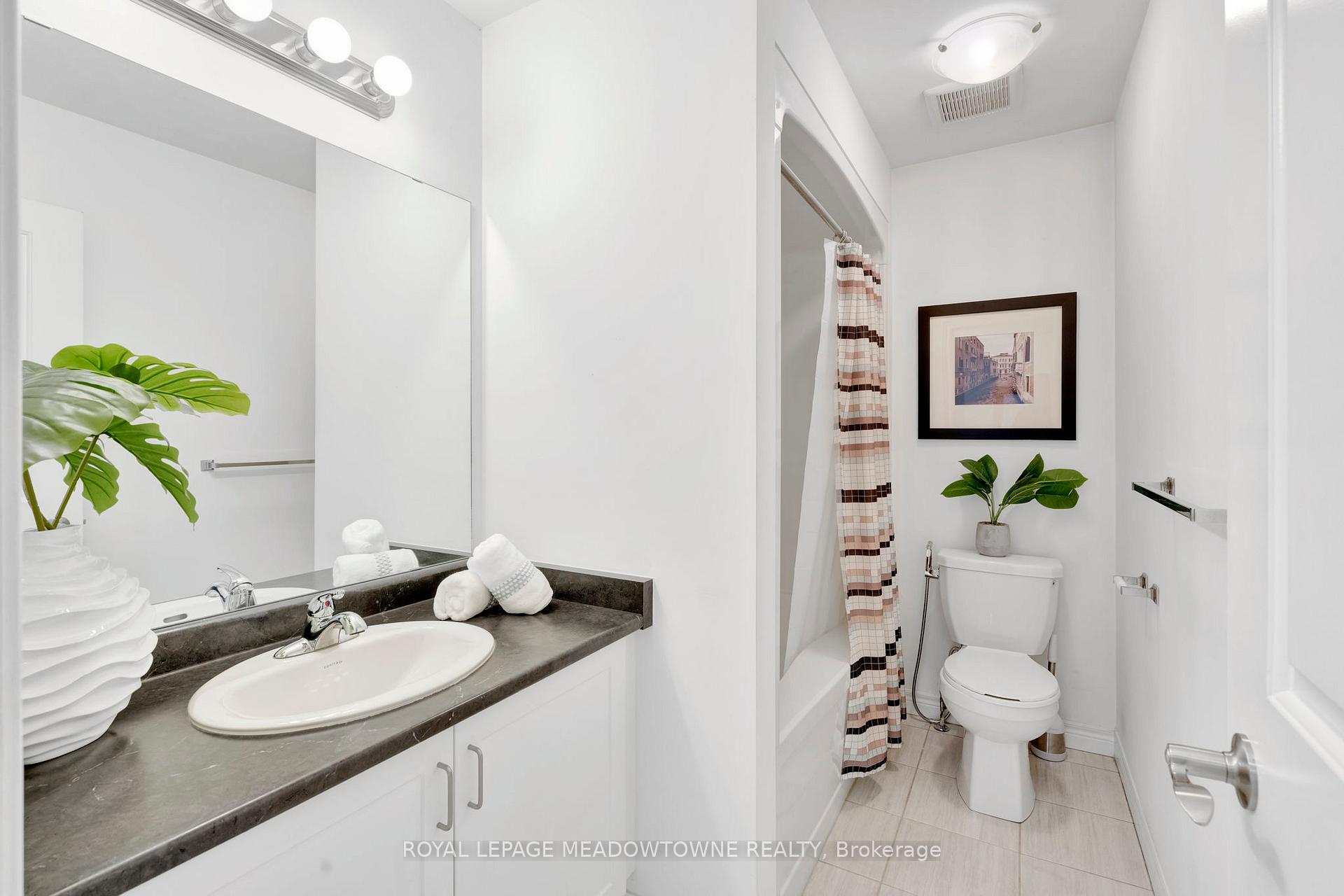 Photo 20 of 266 Dalgleish Trail, Hamilton, Hannon — HOMEH