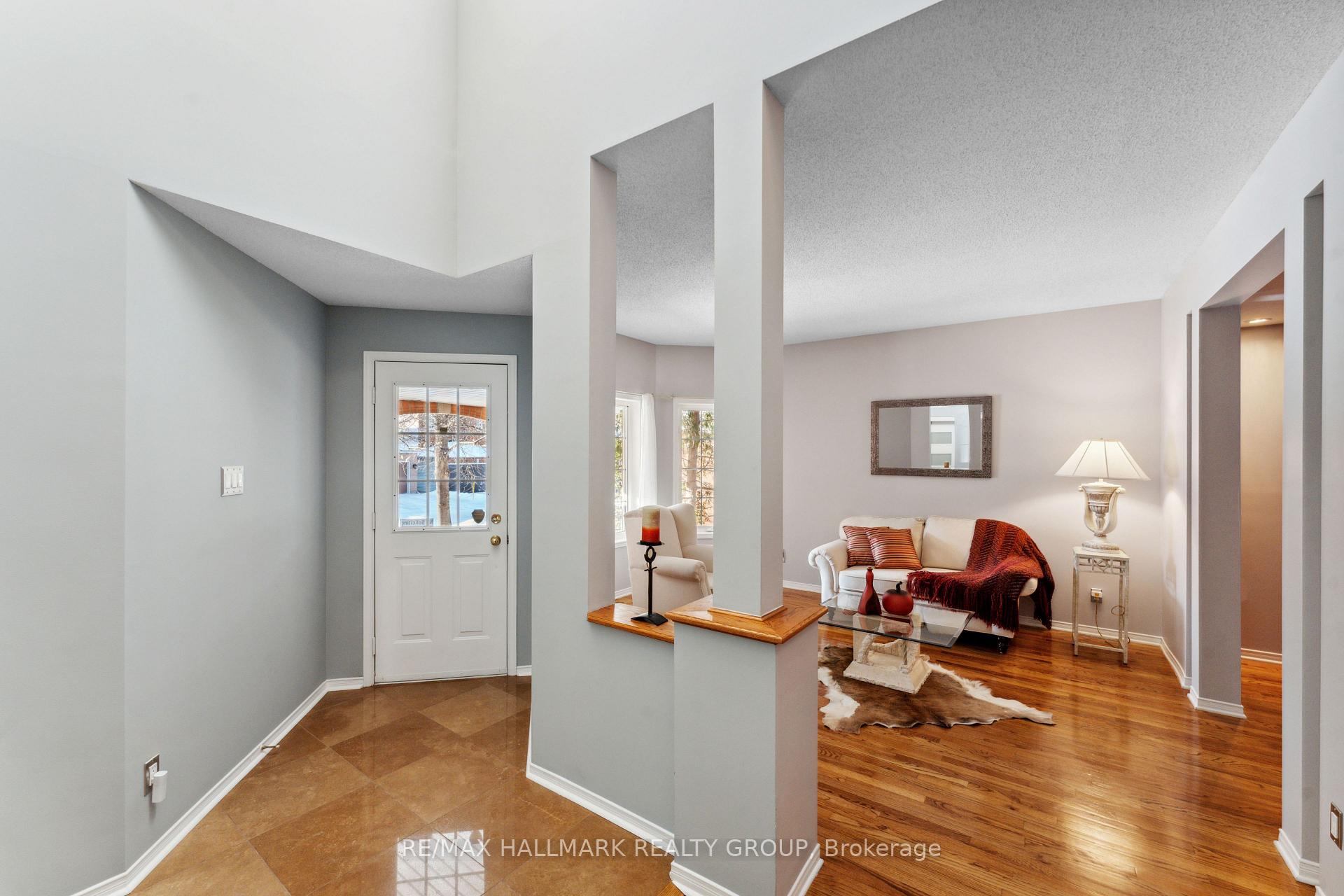 Photo 2 of 3 North Harrow Drive, Ottawa, Barrhaven - Longfields — HOMEH
