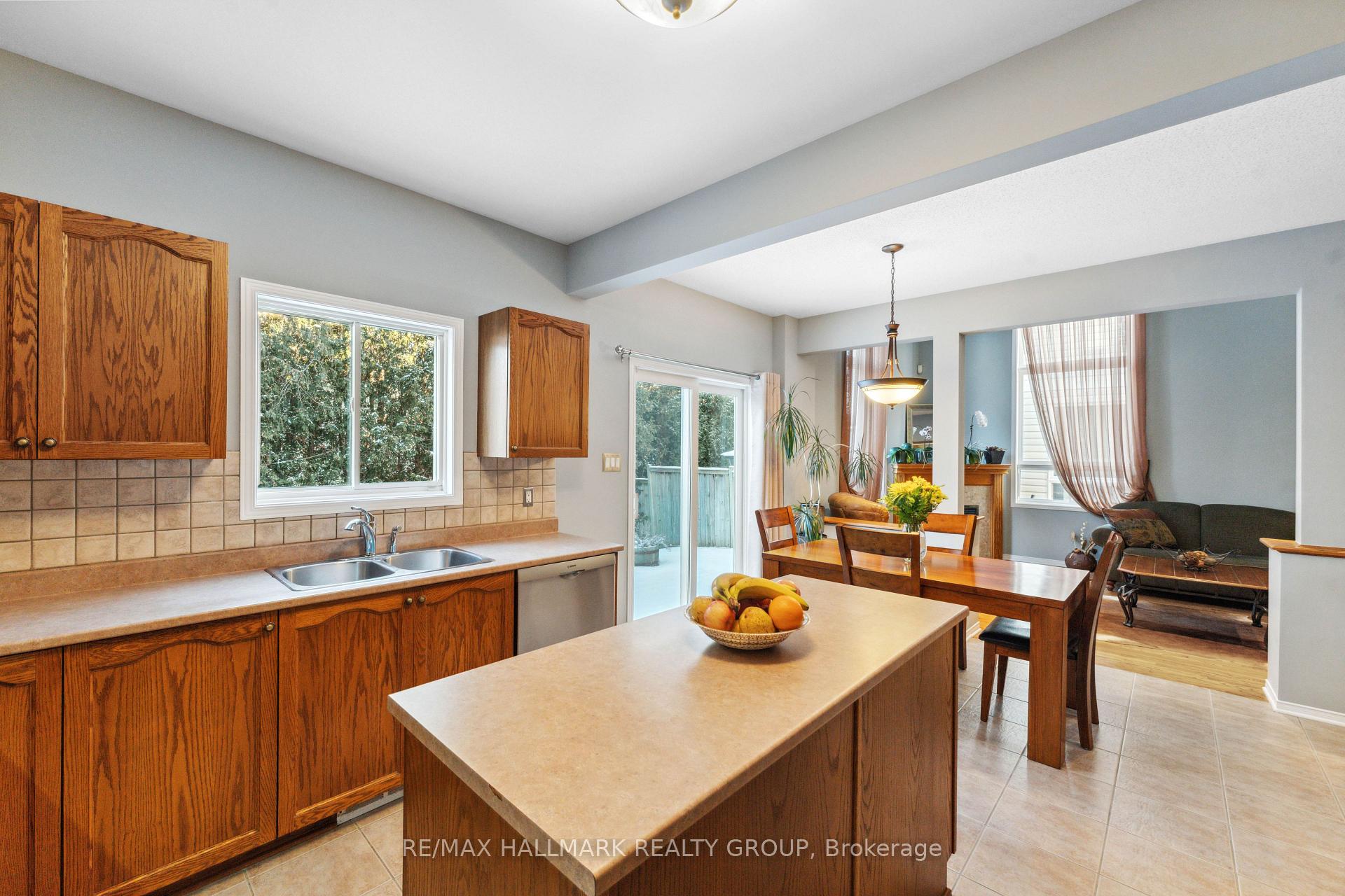 Photo 11 of 3 North Harrow Drive, Ottawa, Barrhaven - Longfields — HOMEH