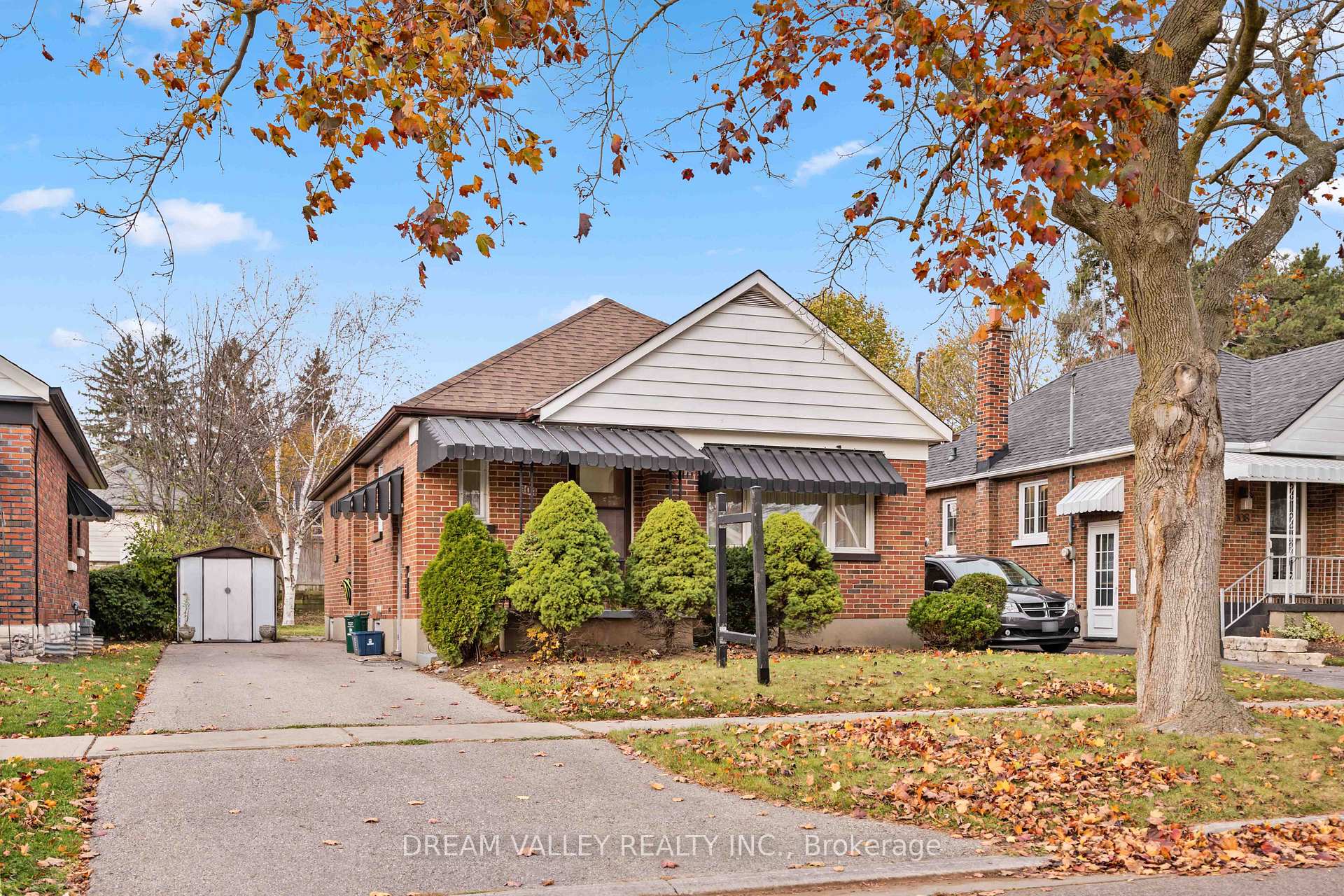 Front of 104 Oakes Avenue