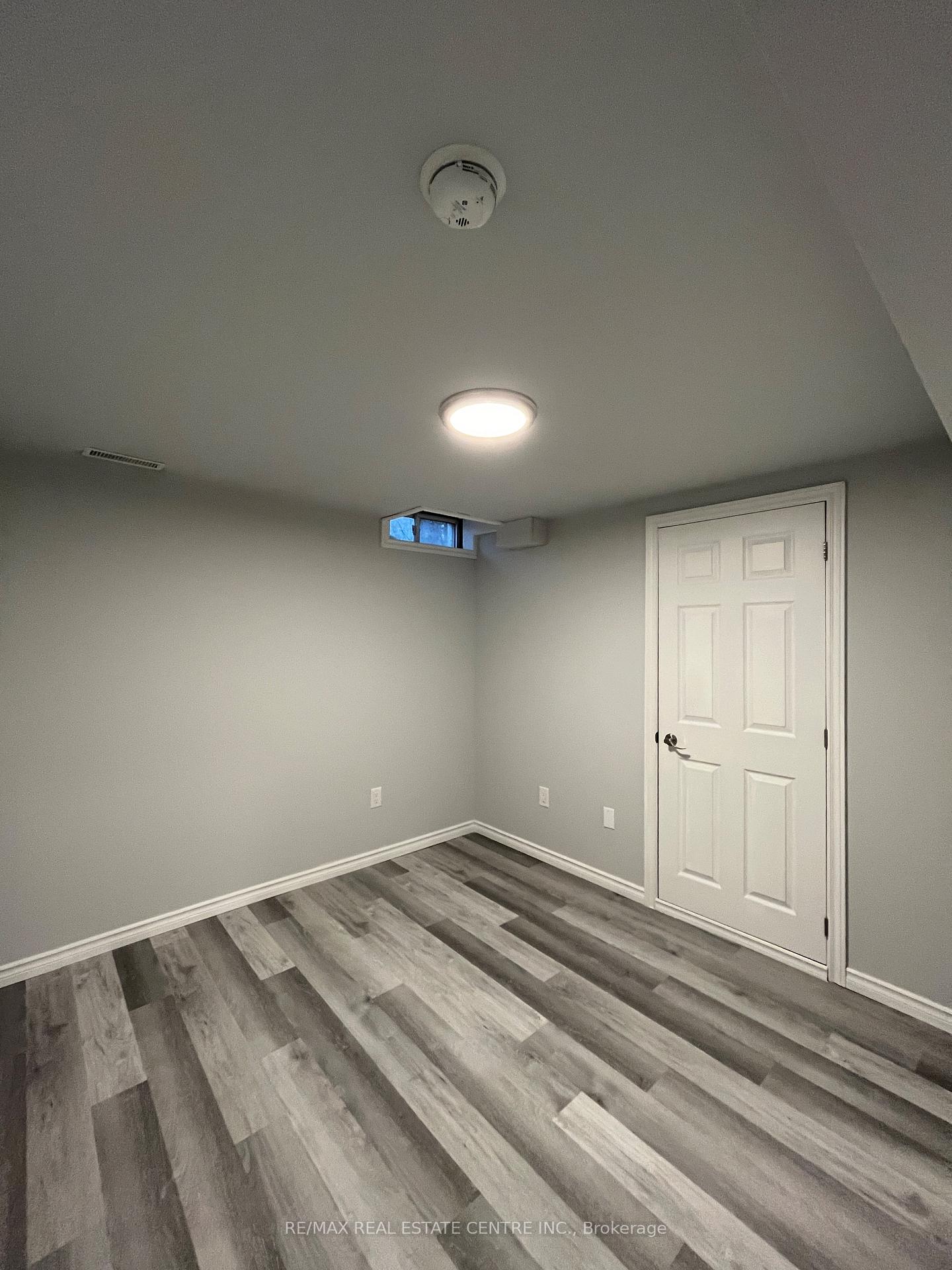Photo 6 of 20 Hulley Crescent, Ajax, South East — HOMEH