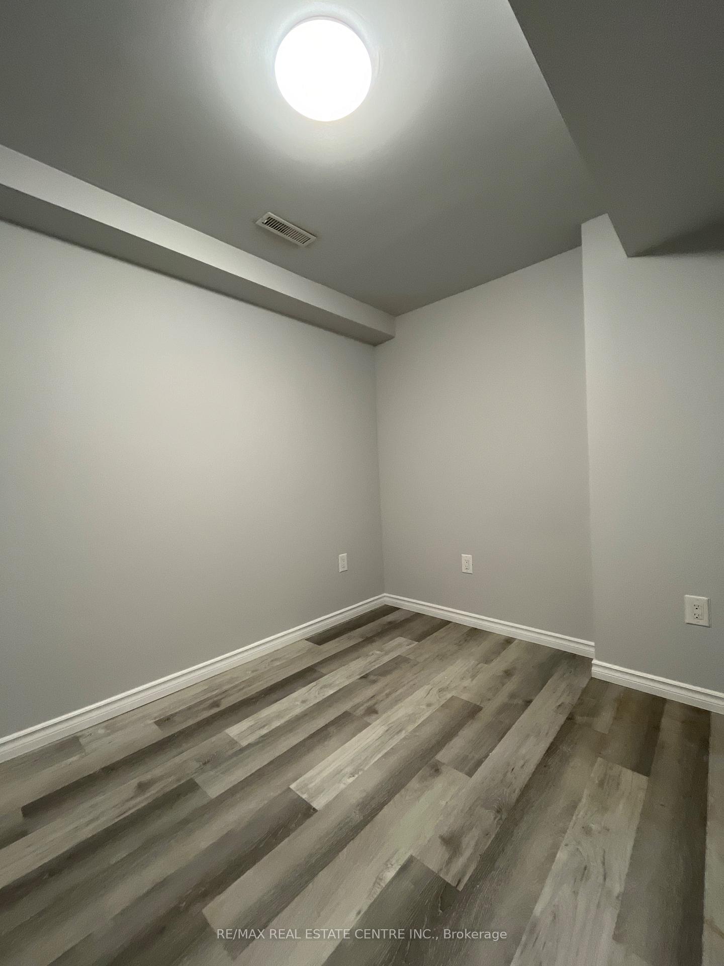 Photo 7 of 20 Hulley Crescent, Ajax, South East — HOMEH