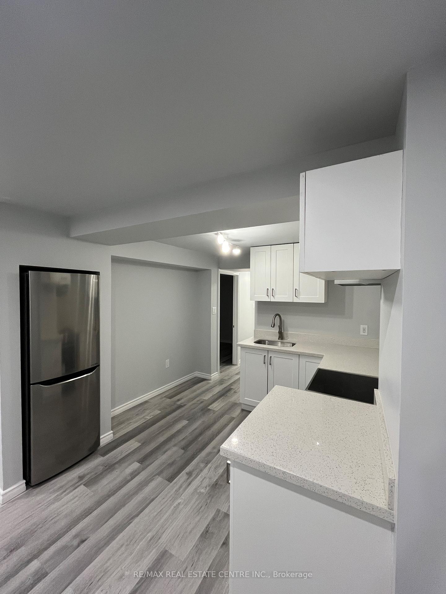 Photo 16 of 20 Hulley Crescent, Ajax, South East — HOMEH