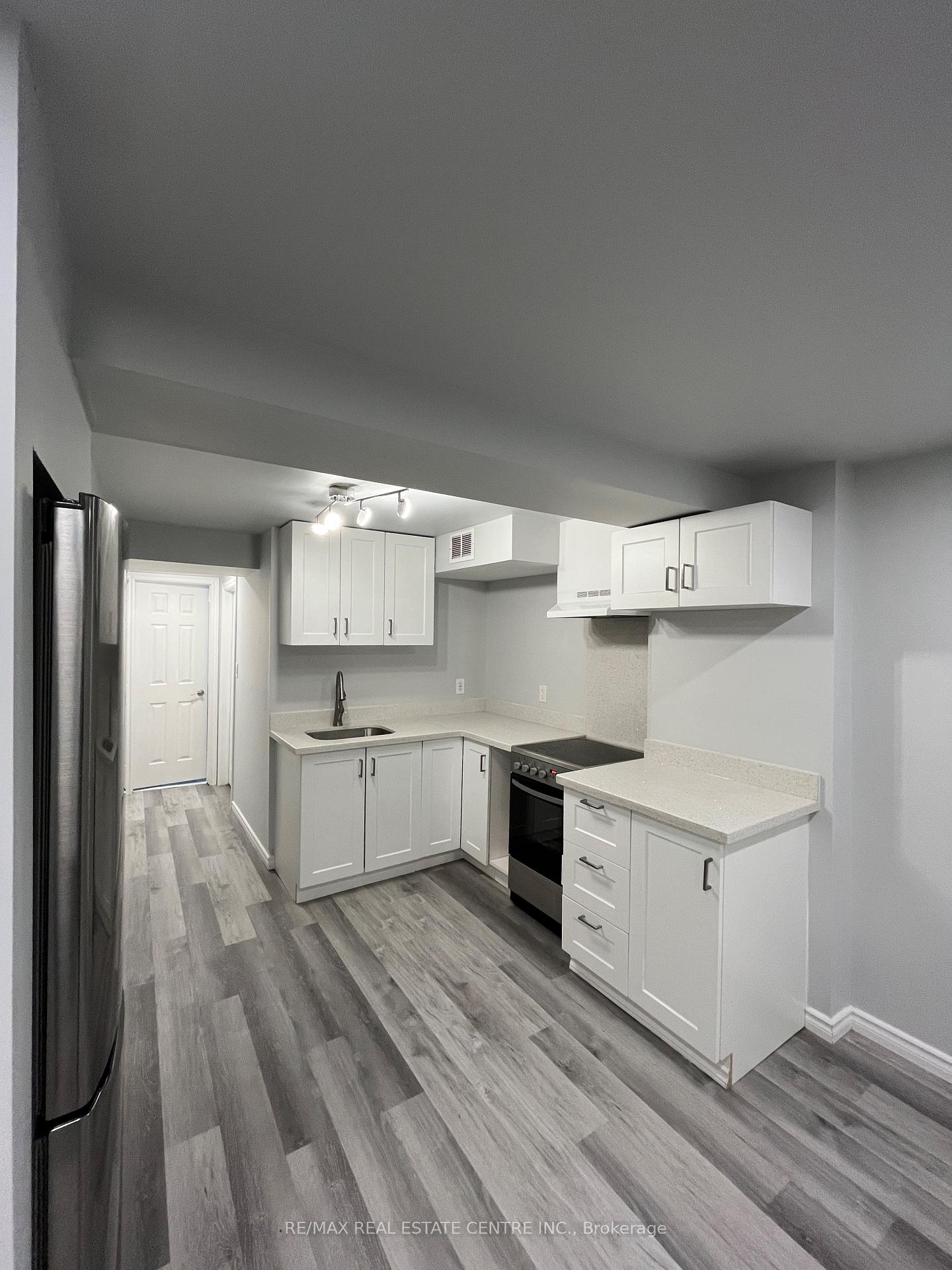 Photo 19 of 20 Hulley Crescent, Ajax, South East — HOMEH
