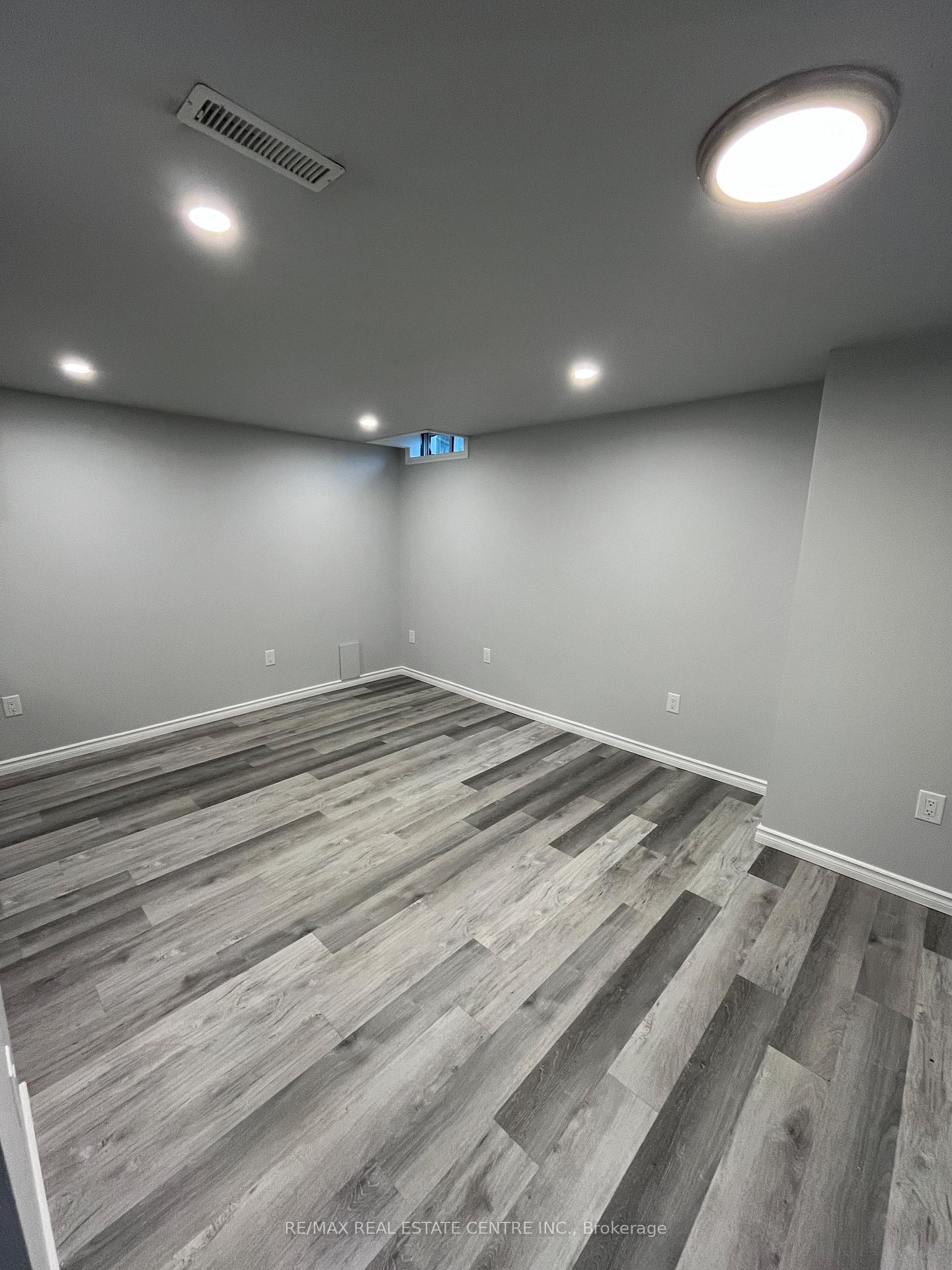 Photo 28 of 20 Hulley Crescent, Ajax, South East — HOMEH