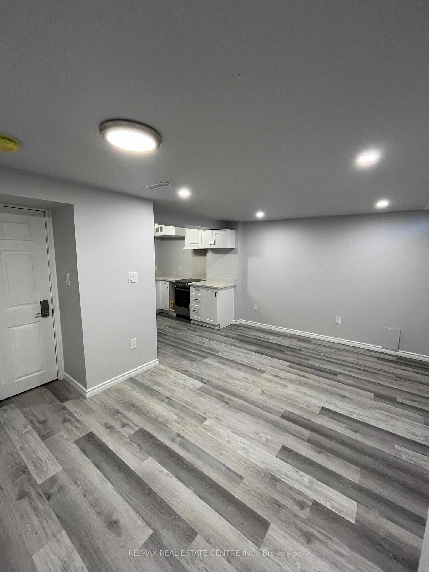 Photo 24 of 20 Hulley Crescent, Ajax, South East — HOMEH