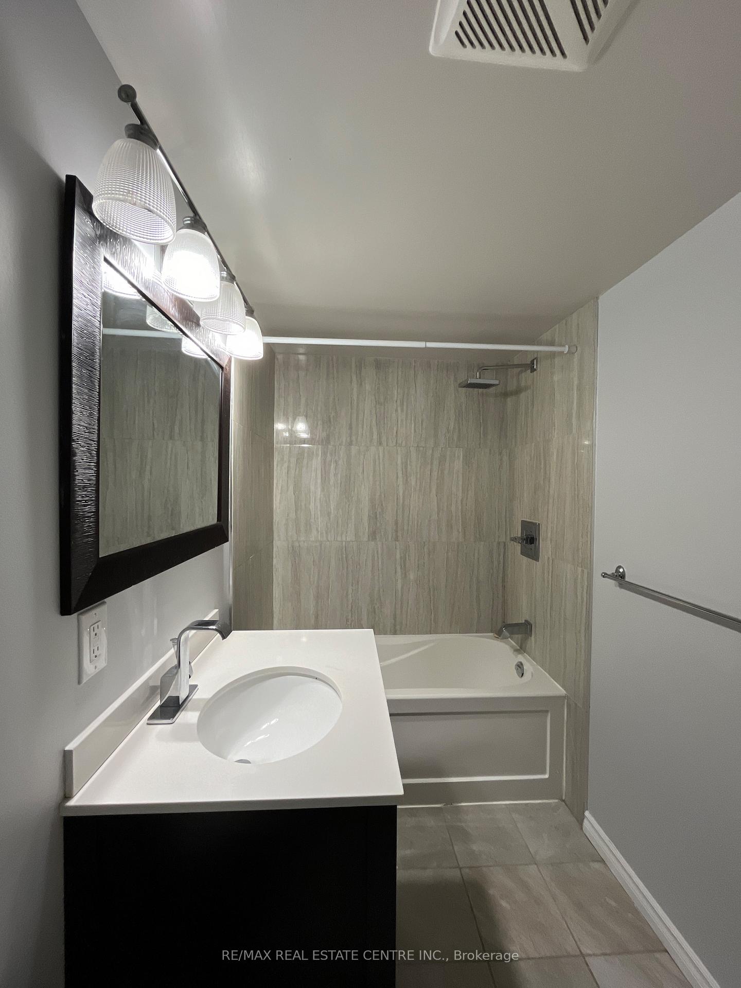 Photo 29 of 20 Hulley Crescent, Ajax, South East — HOMEH