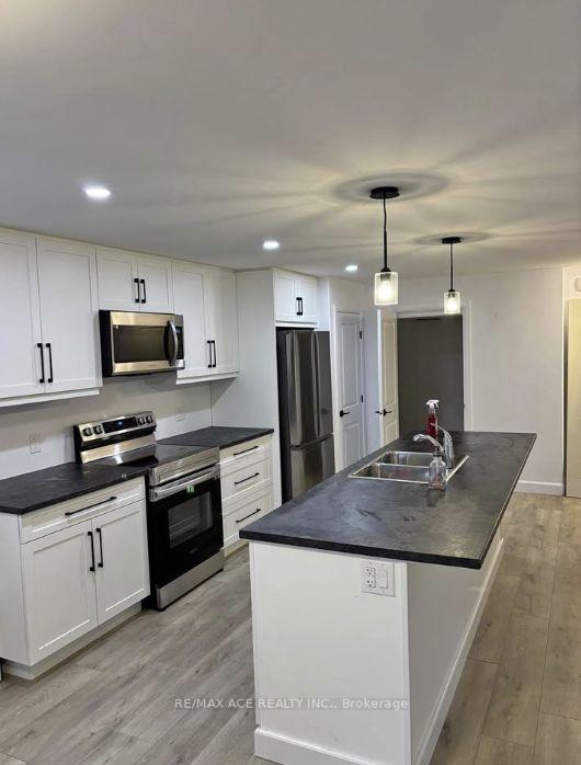Photo 3 of 64 Hastings Park Drive, Belleville, Belleville Ward — HOMEH