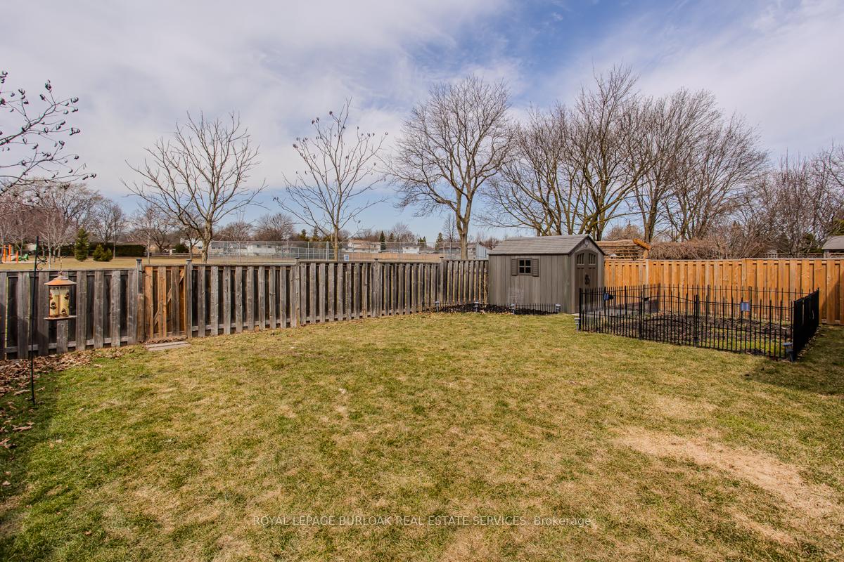 Photo 3 of 1358 Sycamore Drive, Burlington, Palmer — HOMEH