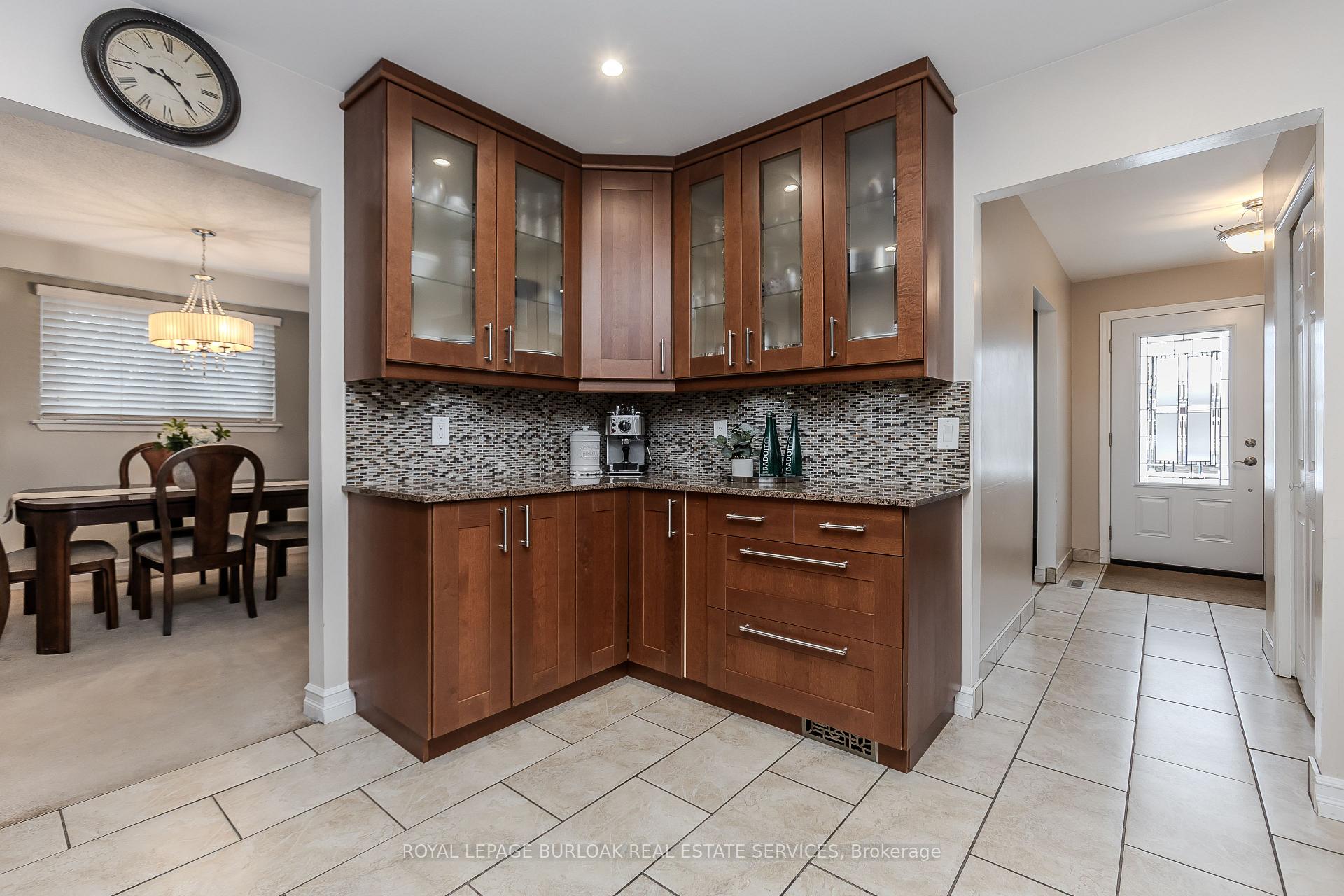 Photo 14 of 1358 Sycamore Drive, Burlington, Palmer — HOMEH