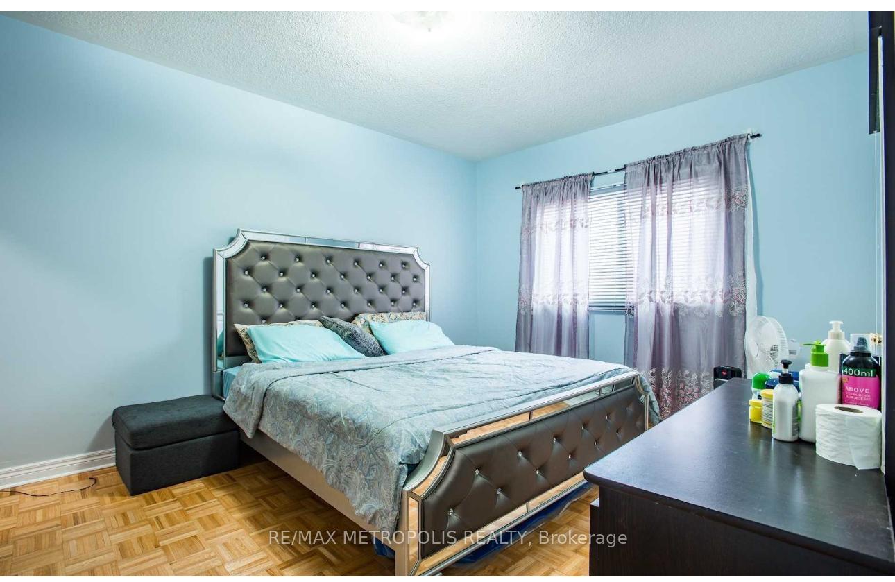 Photo 10 of Unit Upper, 13 Savita Road, Brampton, Fletcher's Meadow — HOMEH