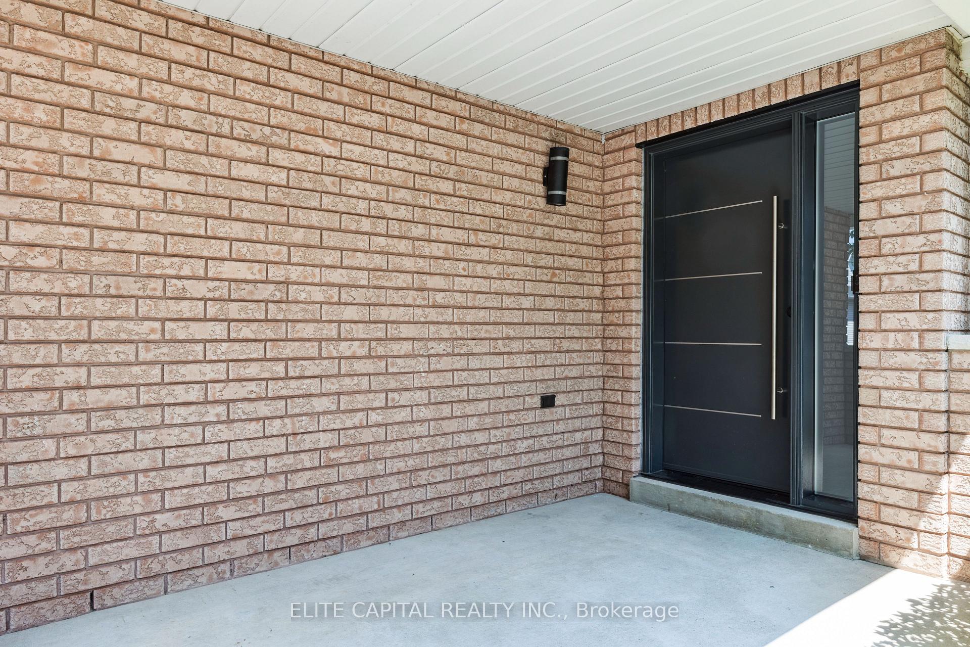 Photo 5 of 21 Wiseman Drive, Ajax, South East — HOMEH