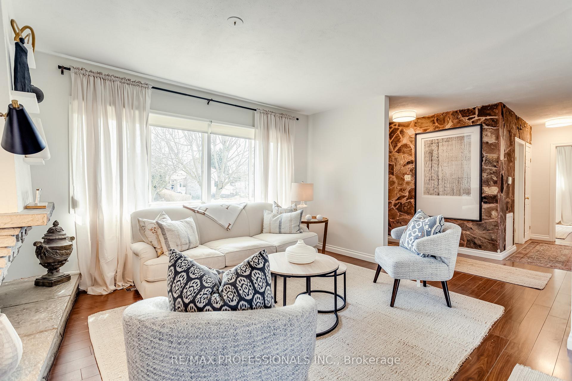 Photo 8 of 84 Foxbar Road N, Burlington, Appleby — HOMEH