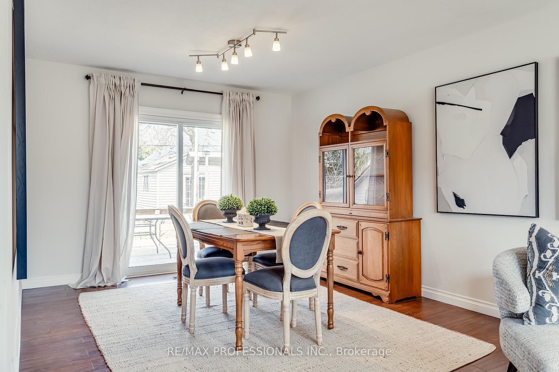 Photo 10 of 84 Foxbar Road N, Burlington, Appleby — HOMEH