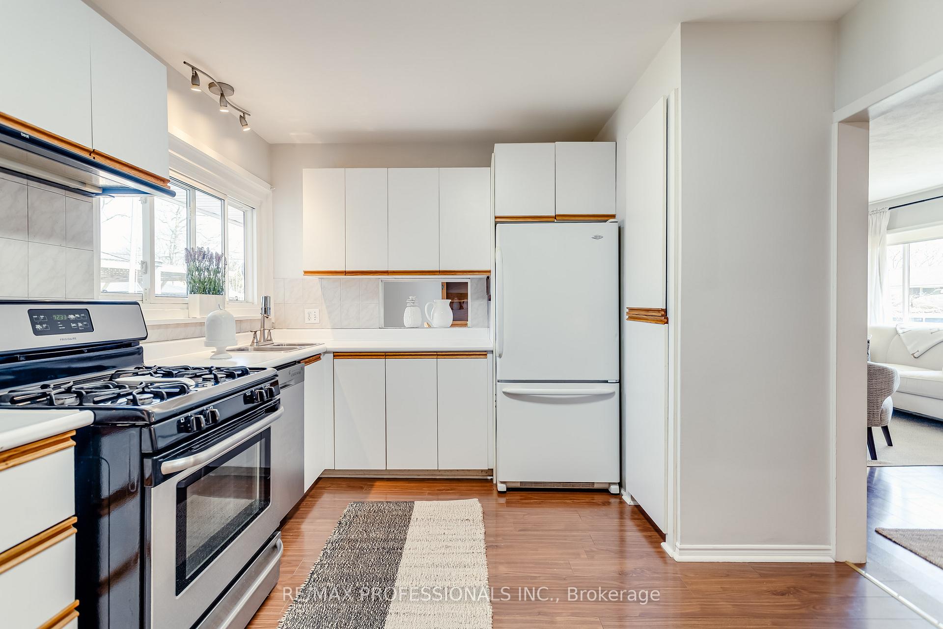 Photo 13 of 84 Foxbar Road N, Burlington, Appleby — HOMEH