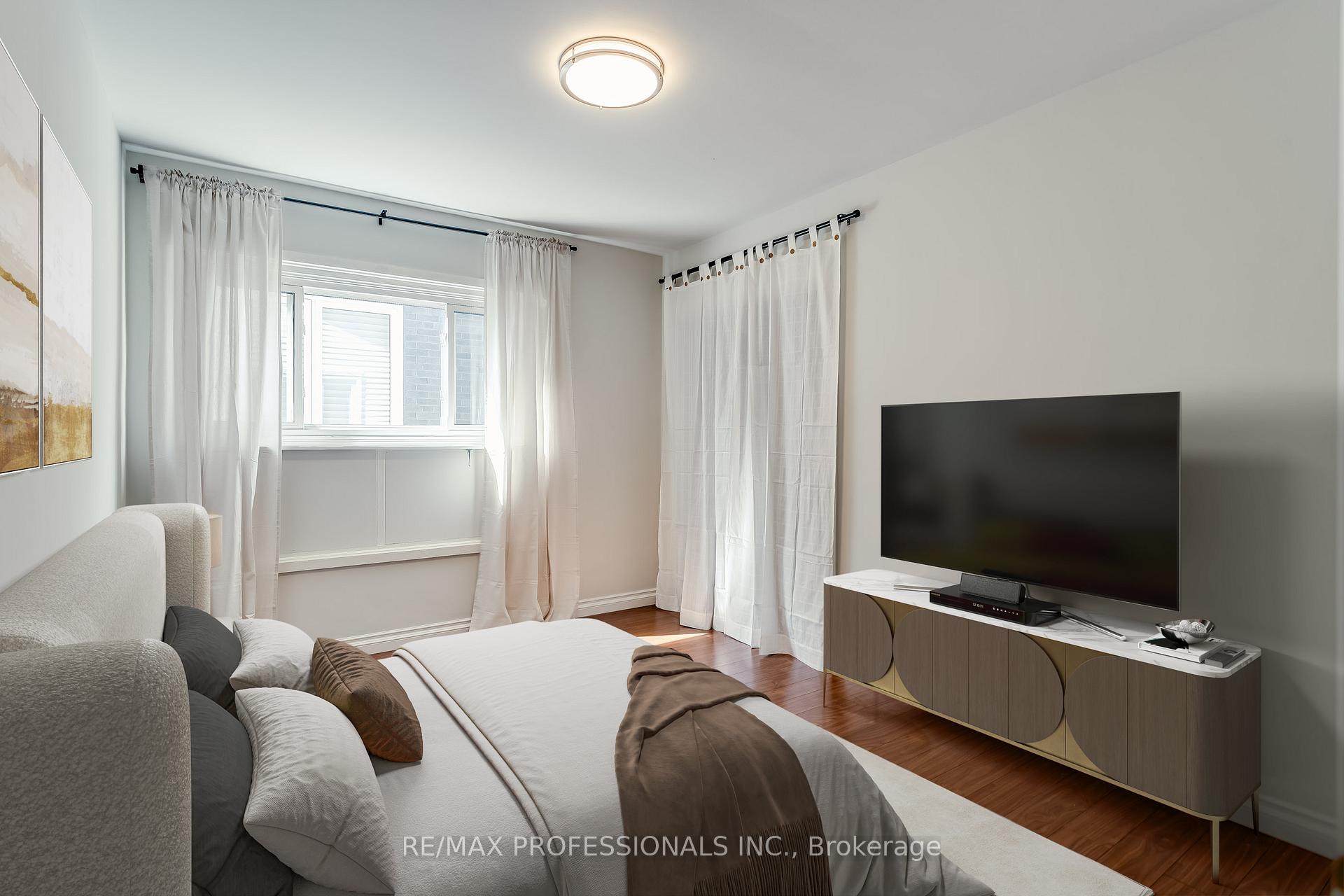 Photo 24 of 84 Foxbar Road N, Burlington, Appleby — HOMEH