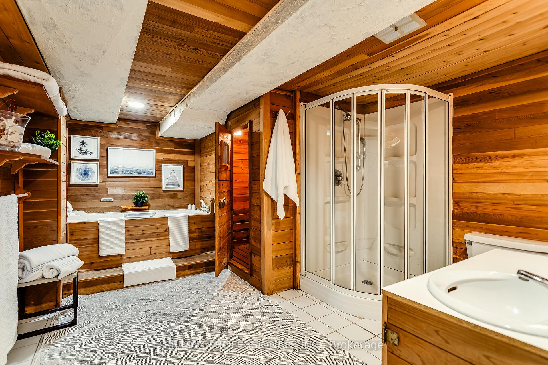 Photo 32 of 84 Foxbar Road N, Burlington, Appleby — HOMEH